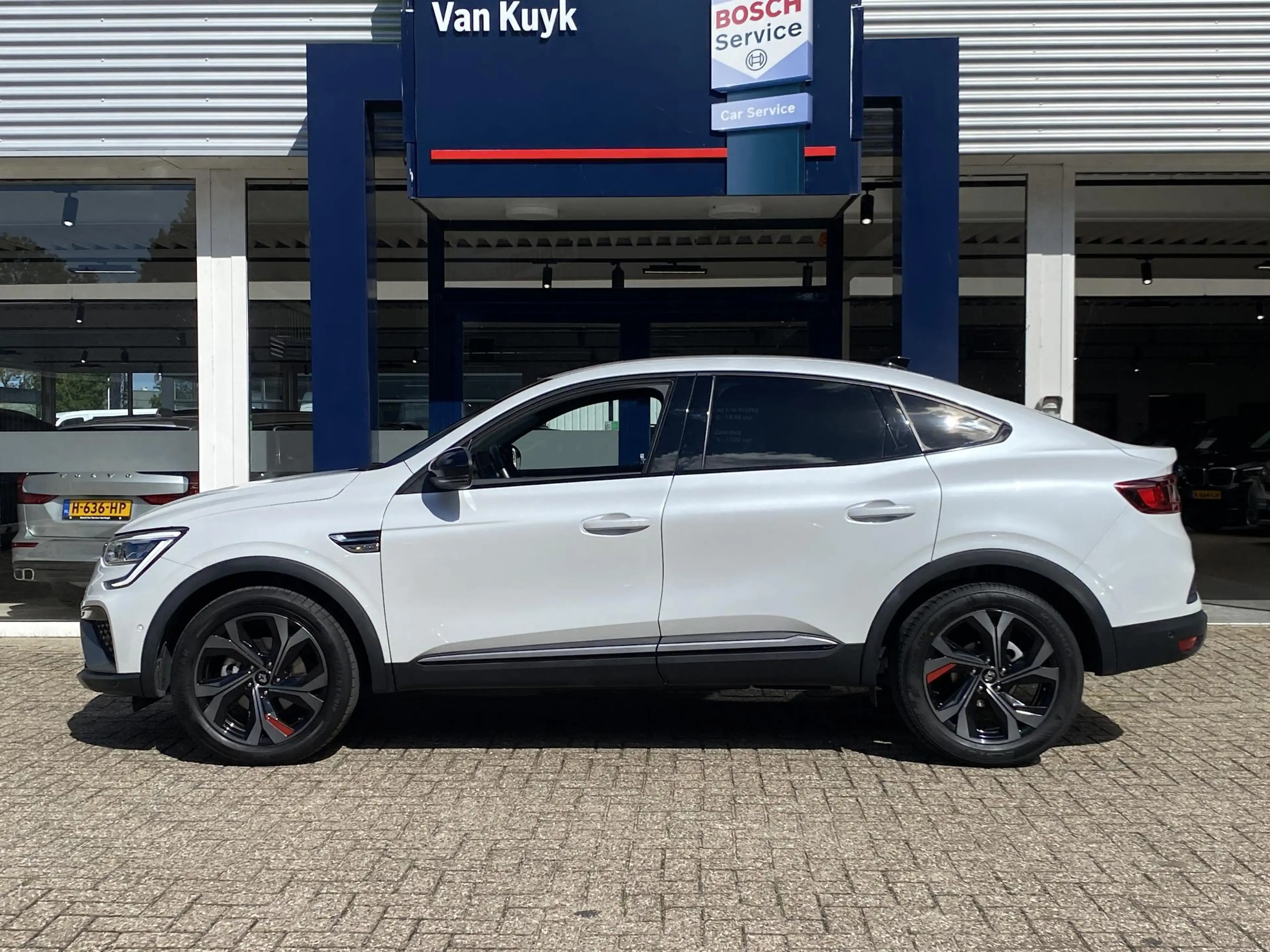 Renault Arkana 1.6 E-Tech hybrid 145 techno / RS-Line / Adaptive — photo 3