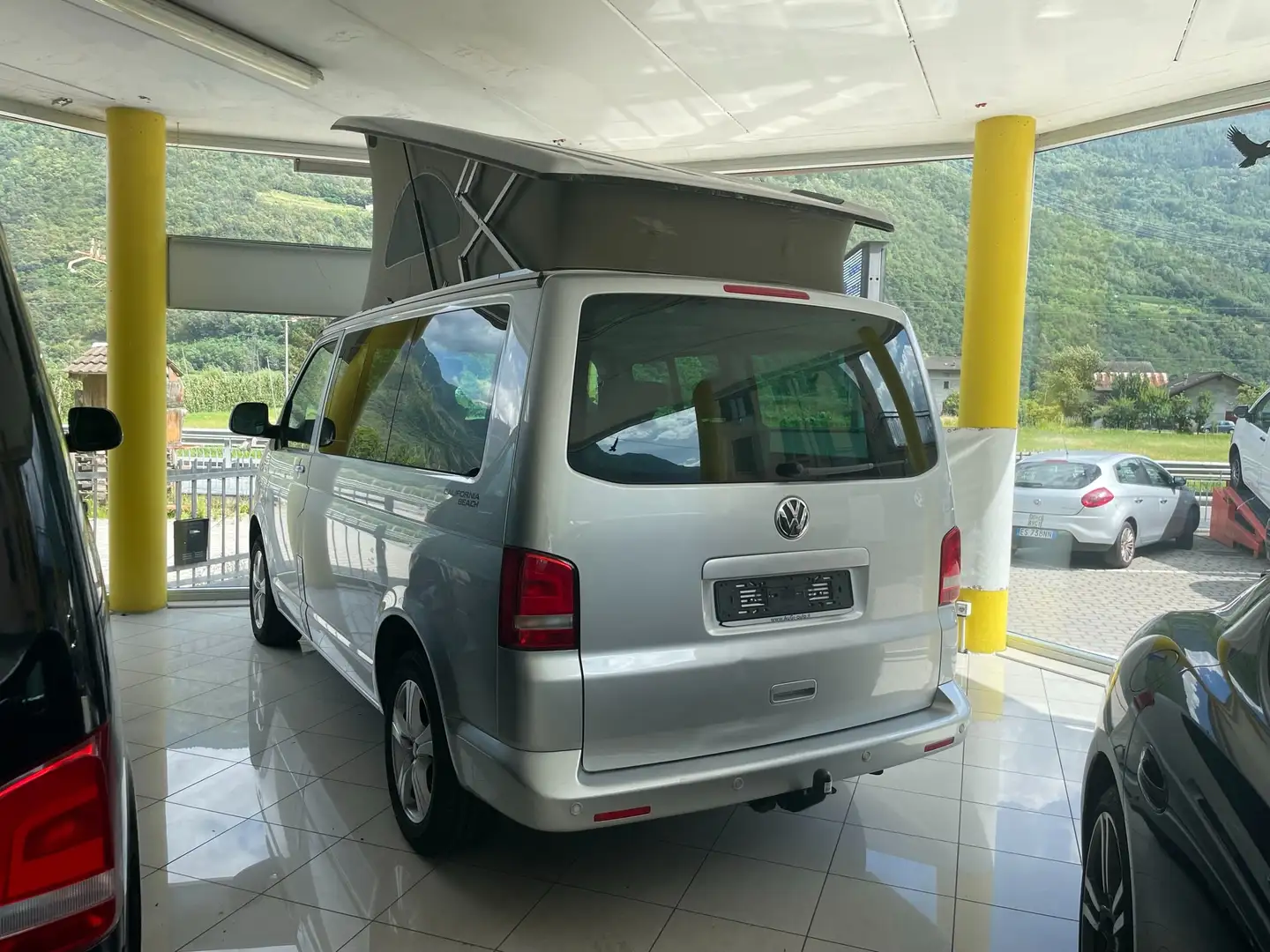 Volkswagen T5 California 2.0 TDI Beach Plateado - 1