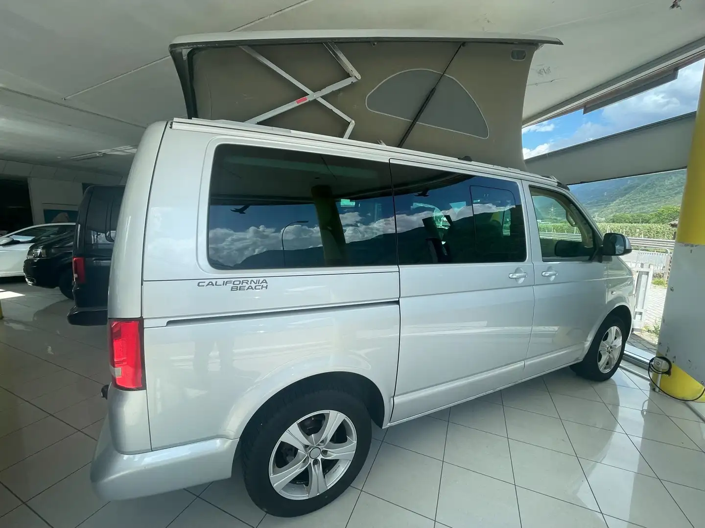 Volkswagen T5 California 2.0 TDI Beach Argent - 2