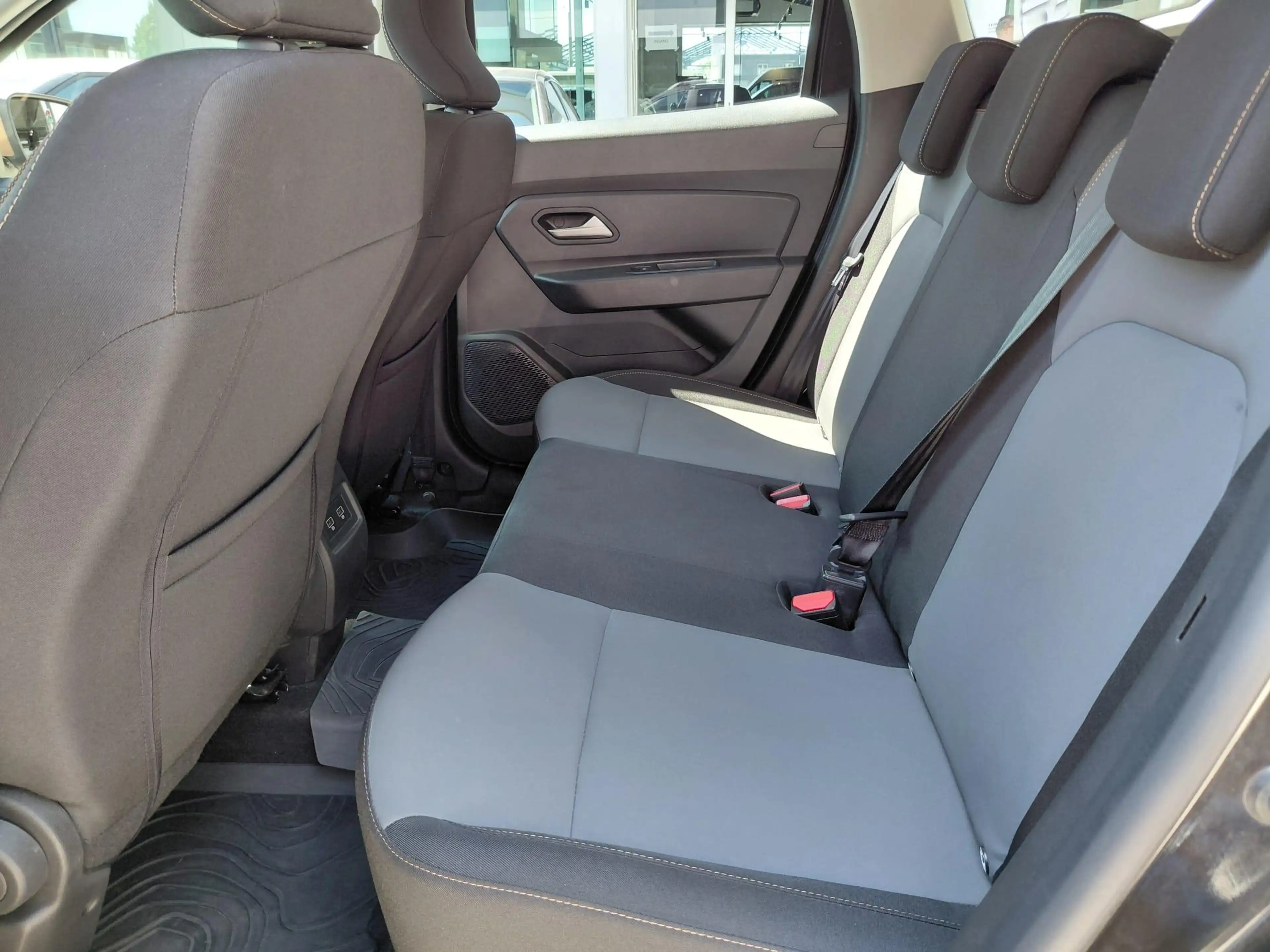 Dacia Duster Extreme — photo 12