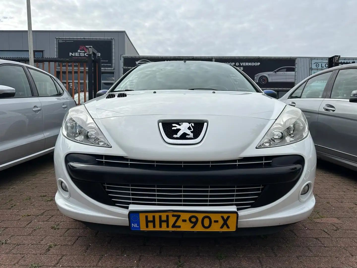 Peugeot 206 + 1.4 Urban Move LIMITED EDITION APK 7-4-26 133920 Wit - 1