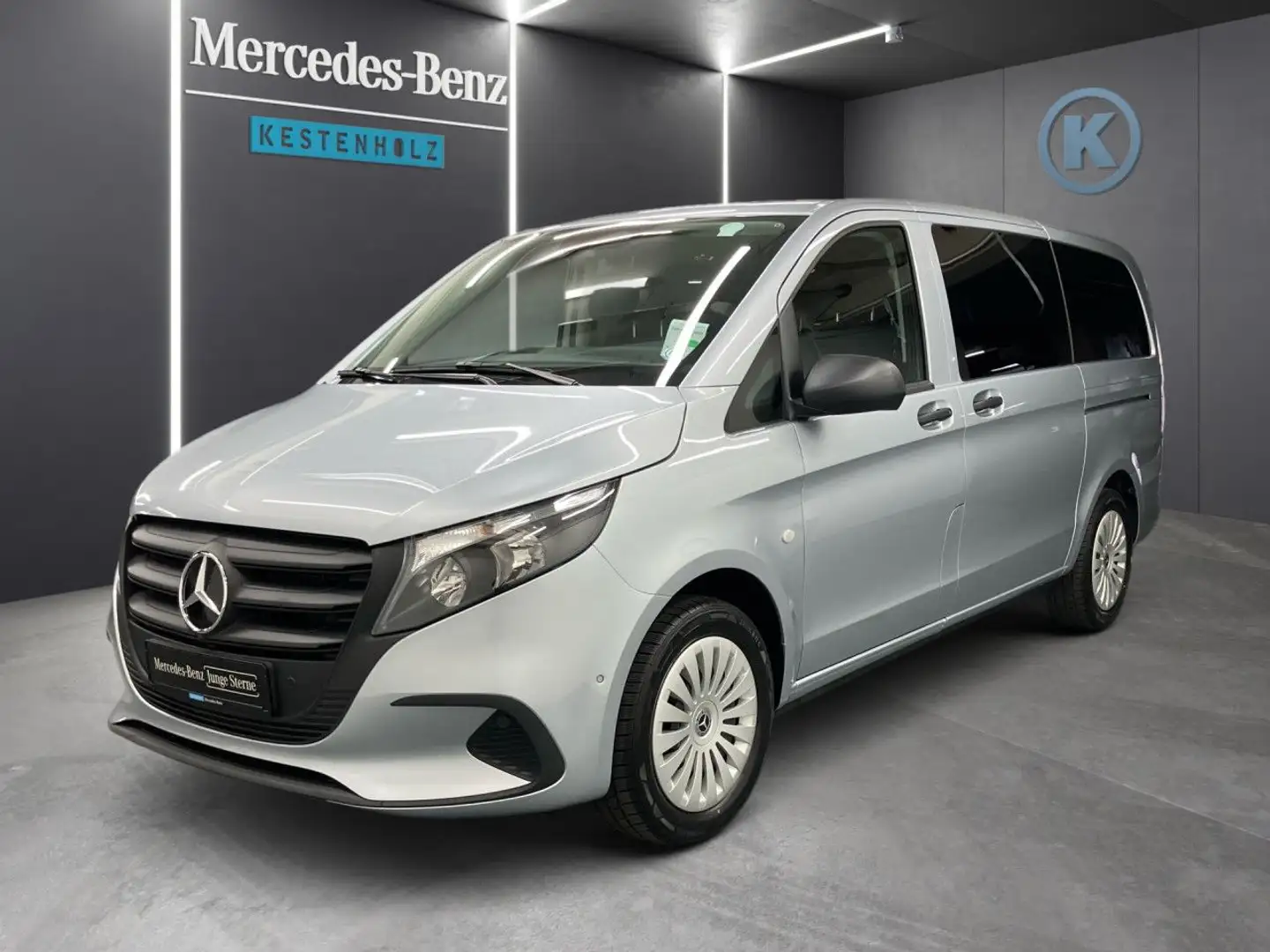 Mercedes-Benz Vito 116 CDI Tourer PRO Lang Navi Kamera Tempomat Silber - 2