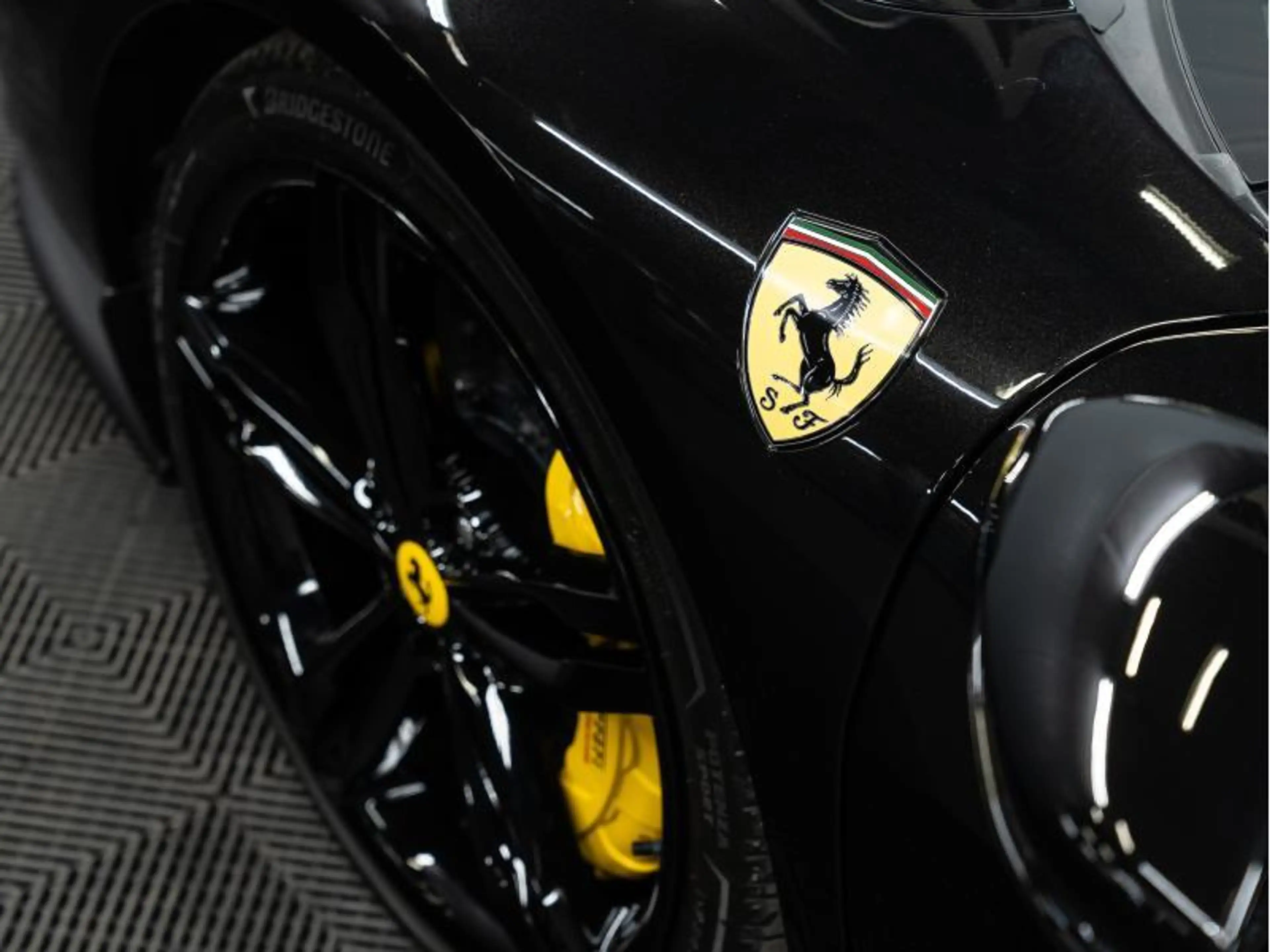 Ferrari 296 GTB Nero Daytona - Nero — photo 14