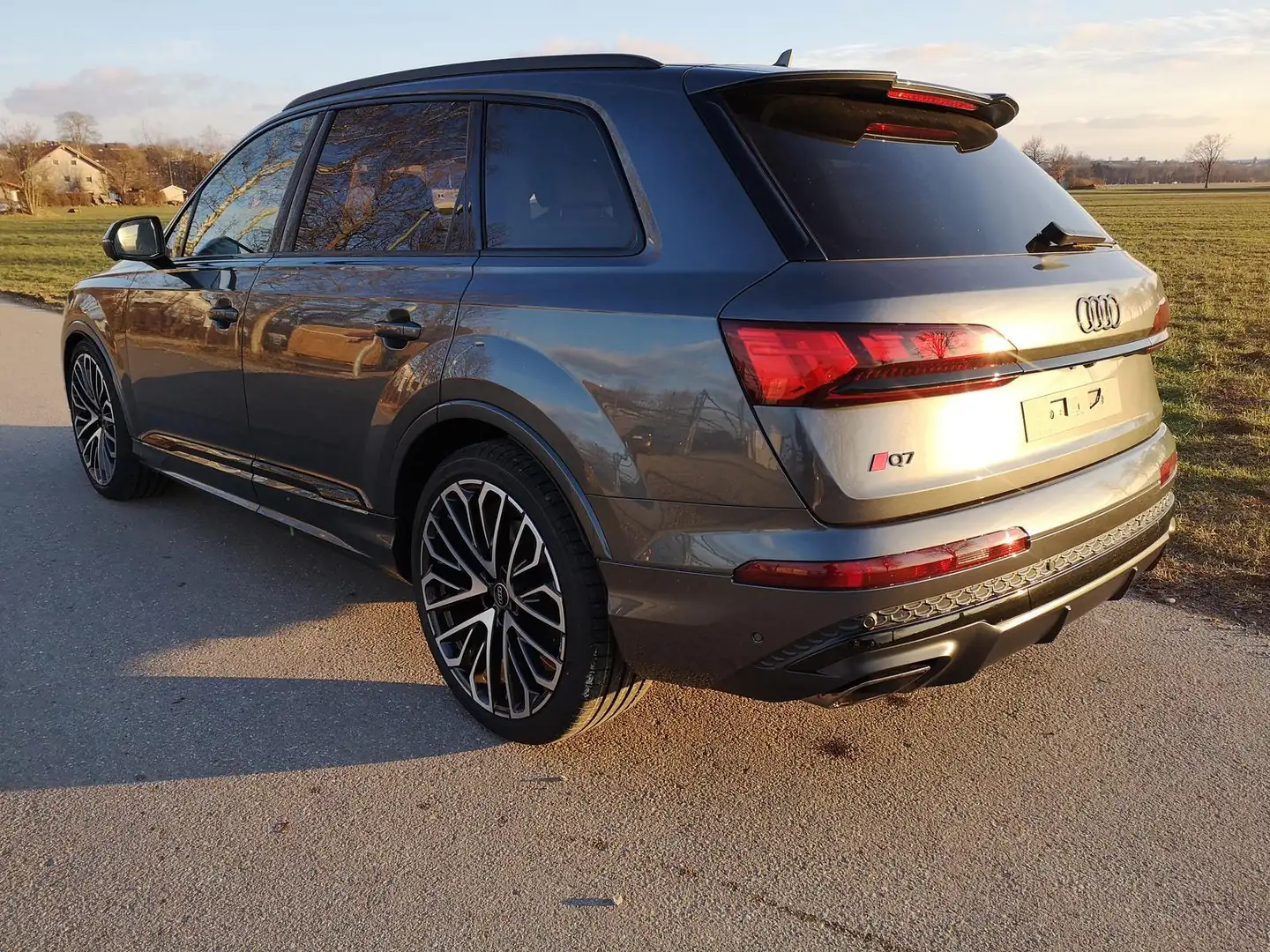 Audi Q7 50 TDI quattro S line Facelift 50TDI S-Line Hea... Grau - 2