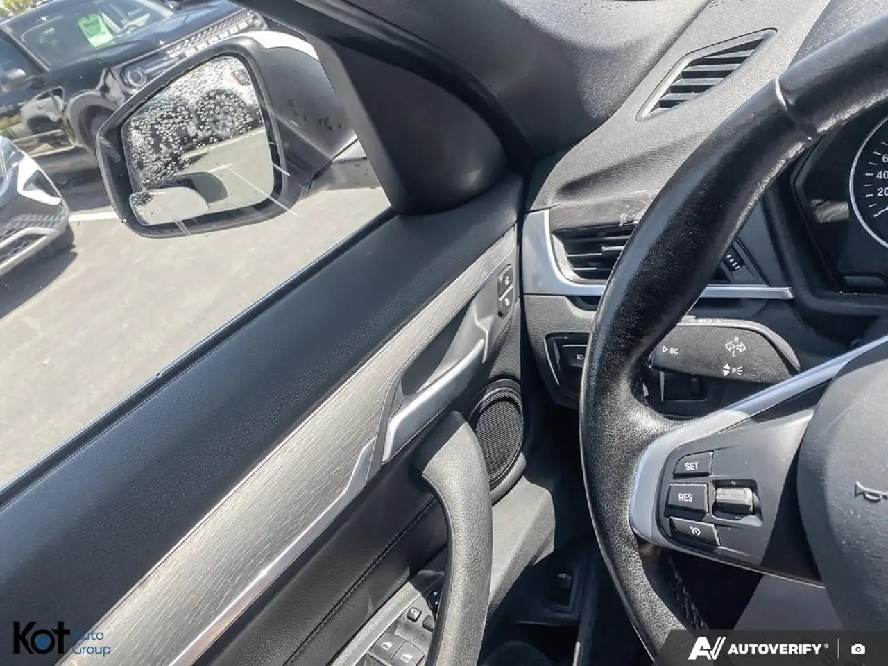 BMW X1 снимка BMW X1