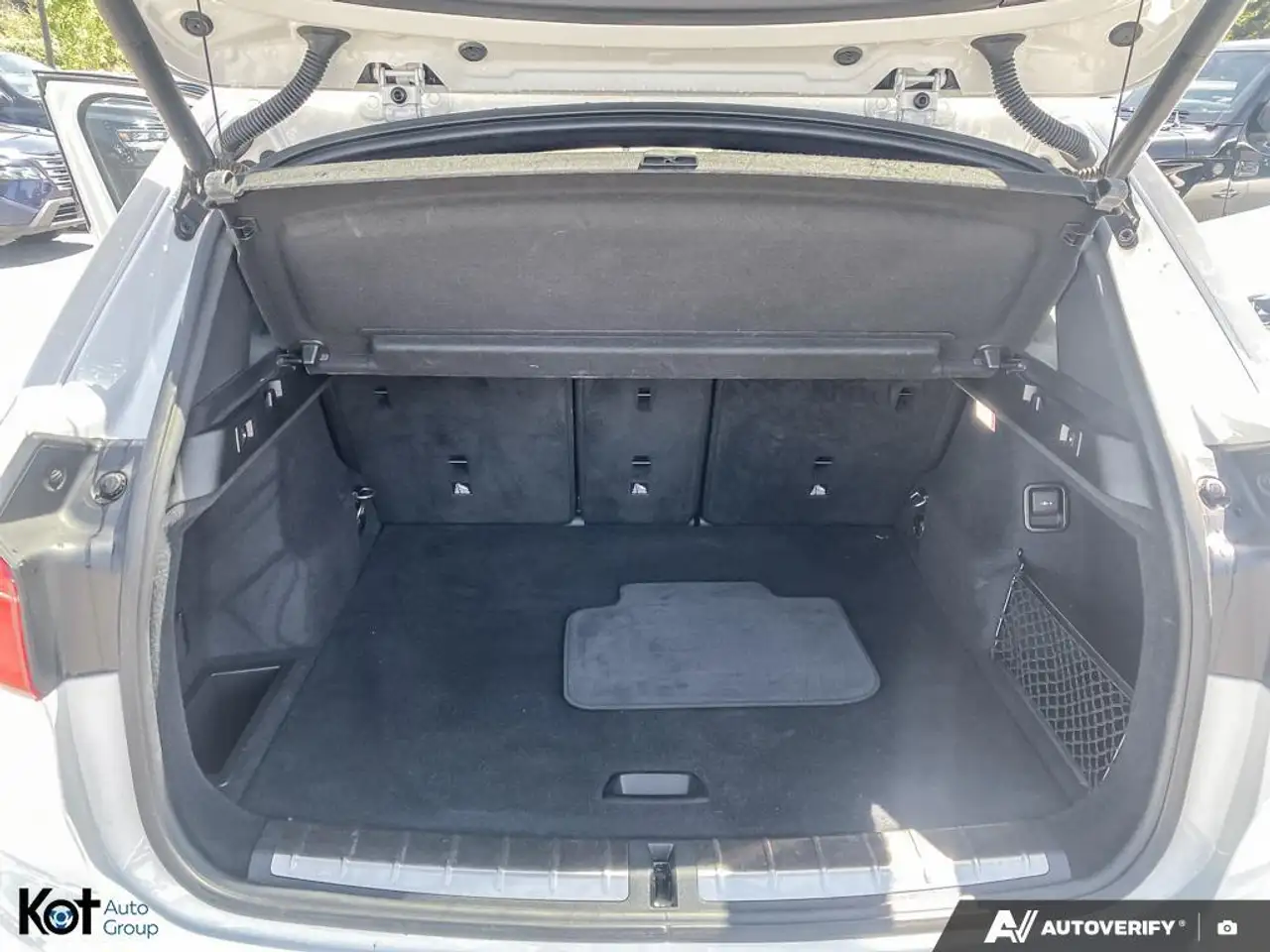 BMW X1 снимка BMW X1