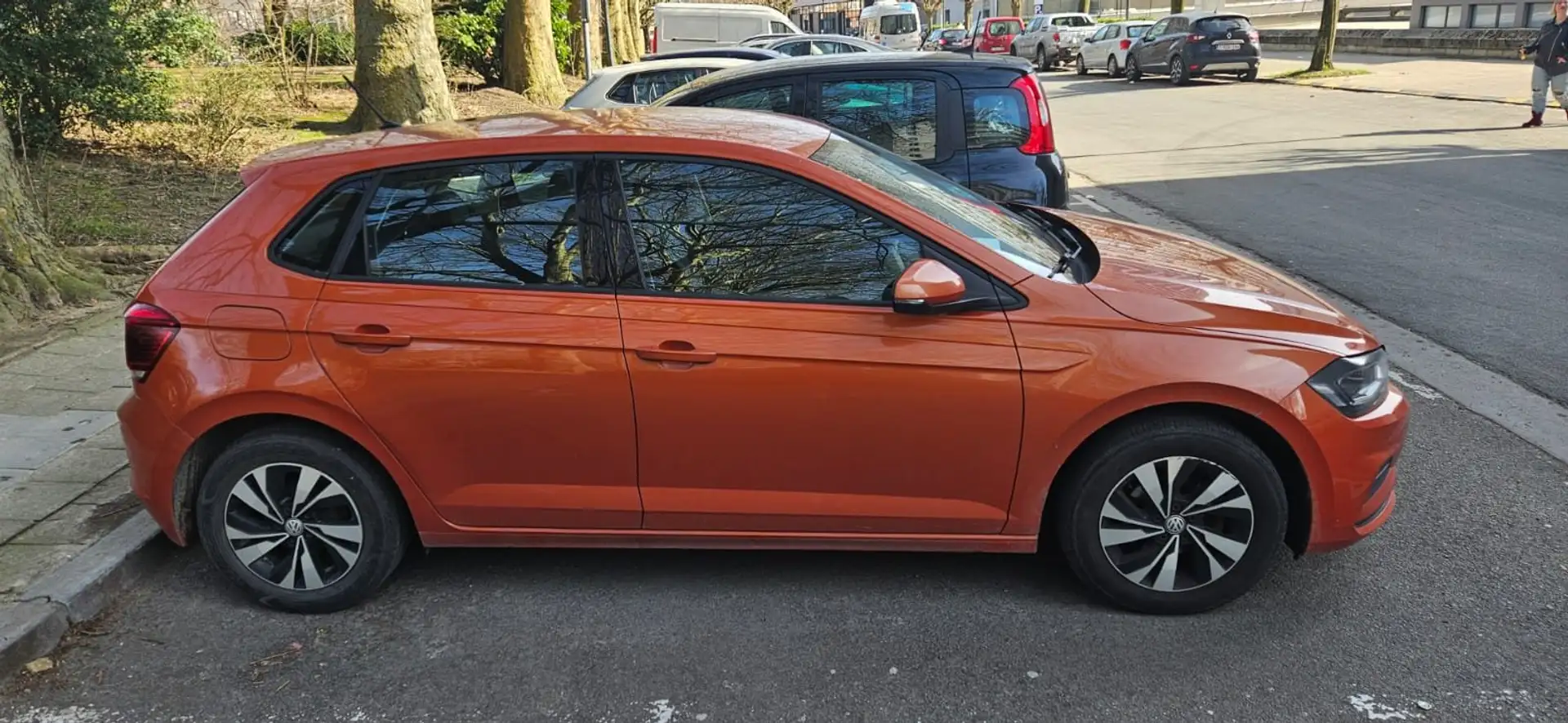 Volkswagen Polo 1.0i+Comfortline Orange - 2