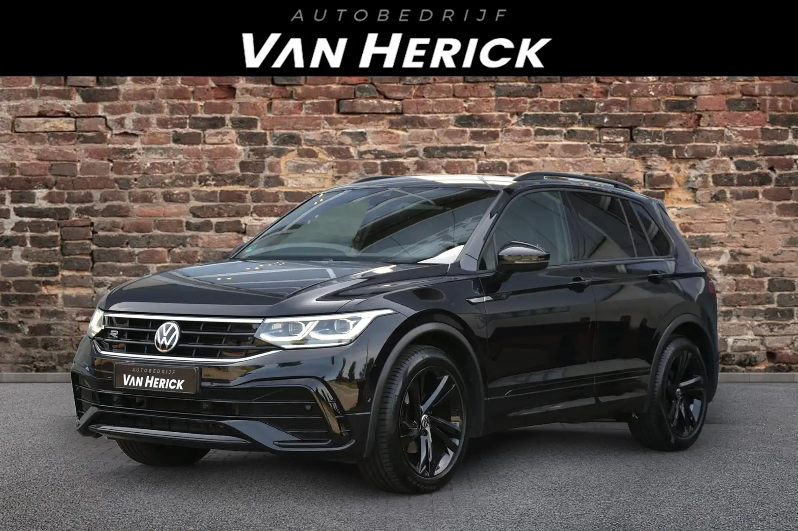 Volkswagen Tiguan 1.5 TSI R-Line Black Style Automaat | Led Matirx | Zwart - 1