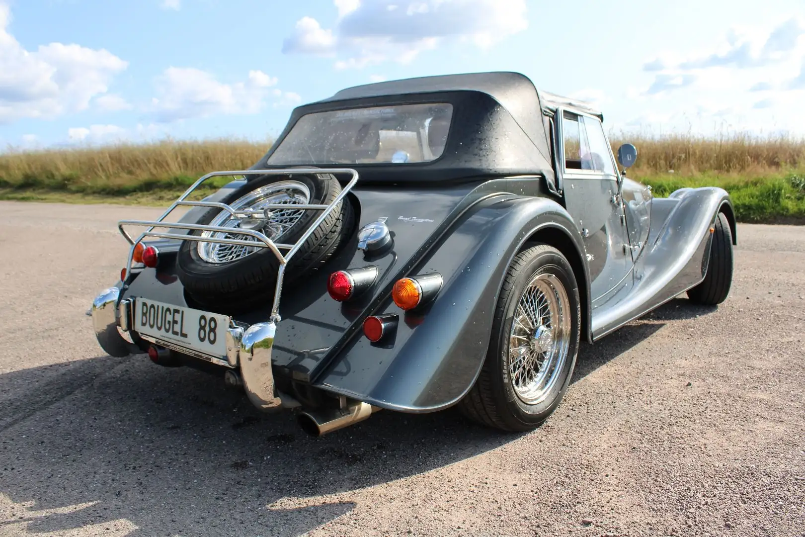 Morgan Plus 4 PLUS 4 CABRIOLET 2L 156 CV CUIR FAUVE JANTES ALU R Gris - 2