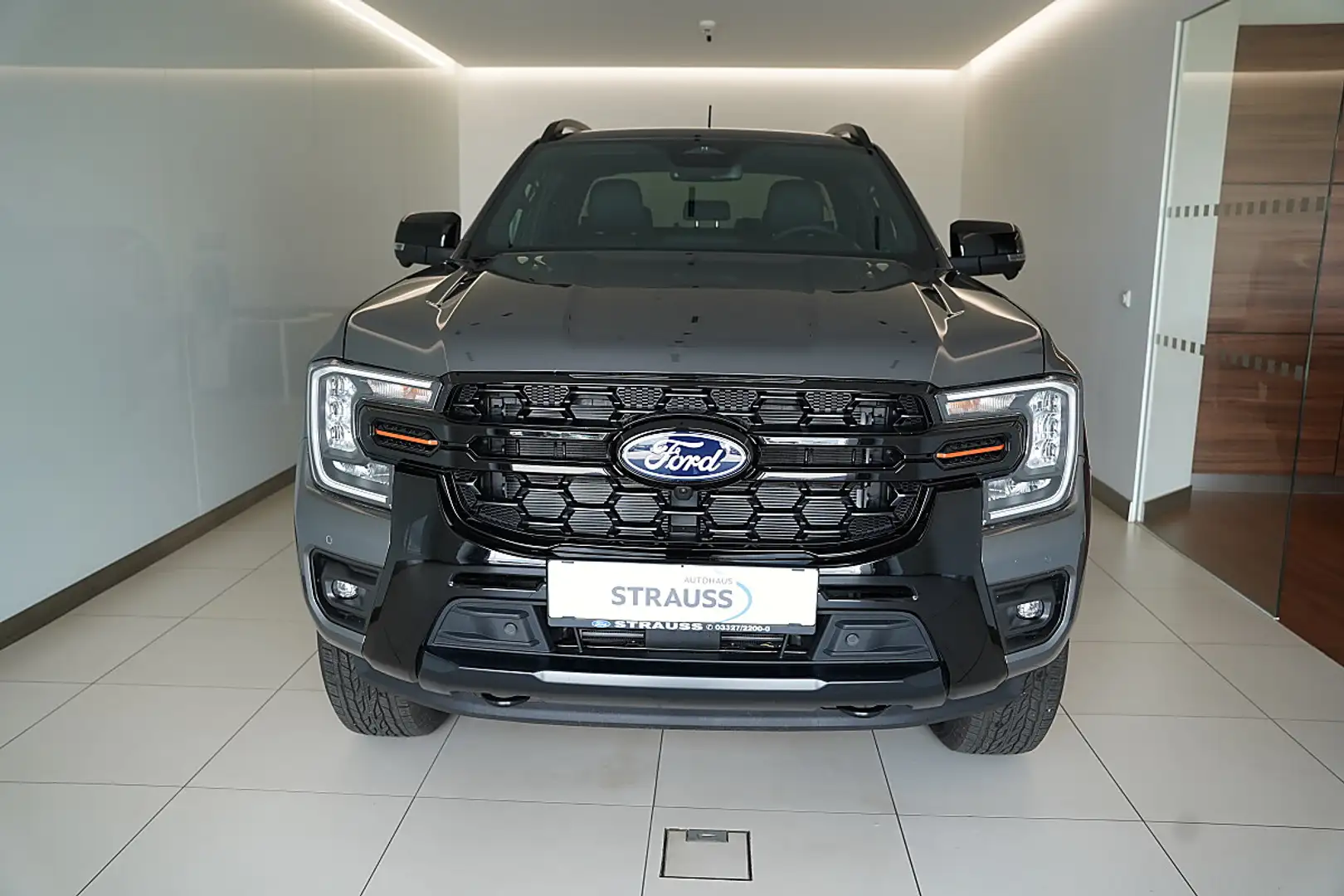 Ford Ranger Ranger Wildtrack DK 2.3 PHEV Grau - 2