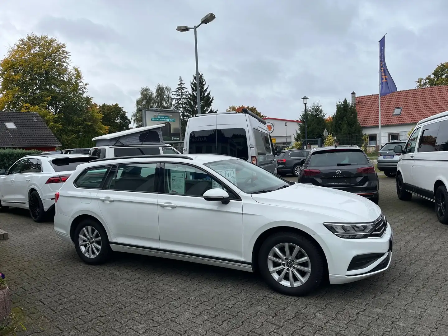 Volkswagen Passat Variant 1.6 TDI DSG LED Scheinwerfer Weiß - 2