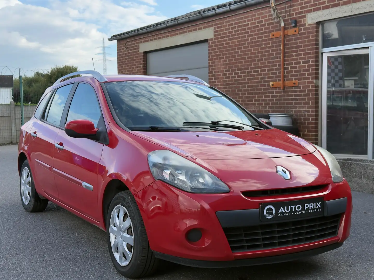 Renault Clio 1.5 dCi Expression FAP 1Er Main Euro 5 Rood - 2