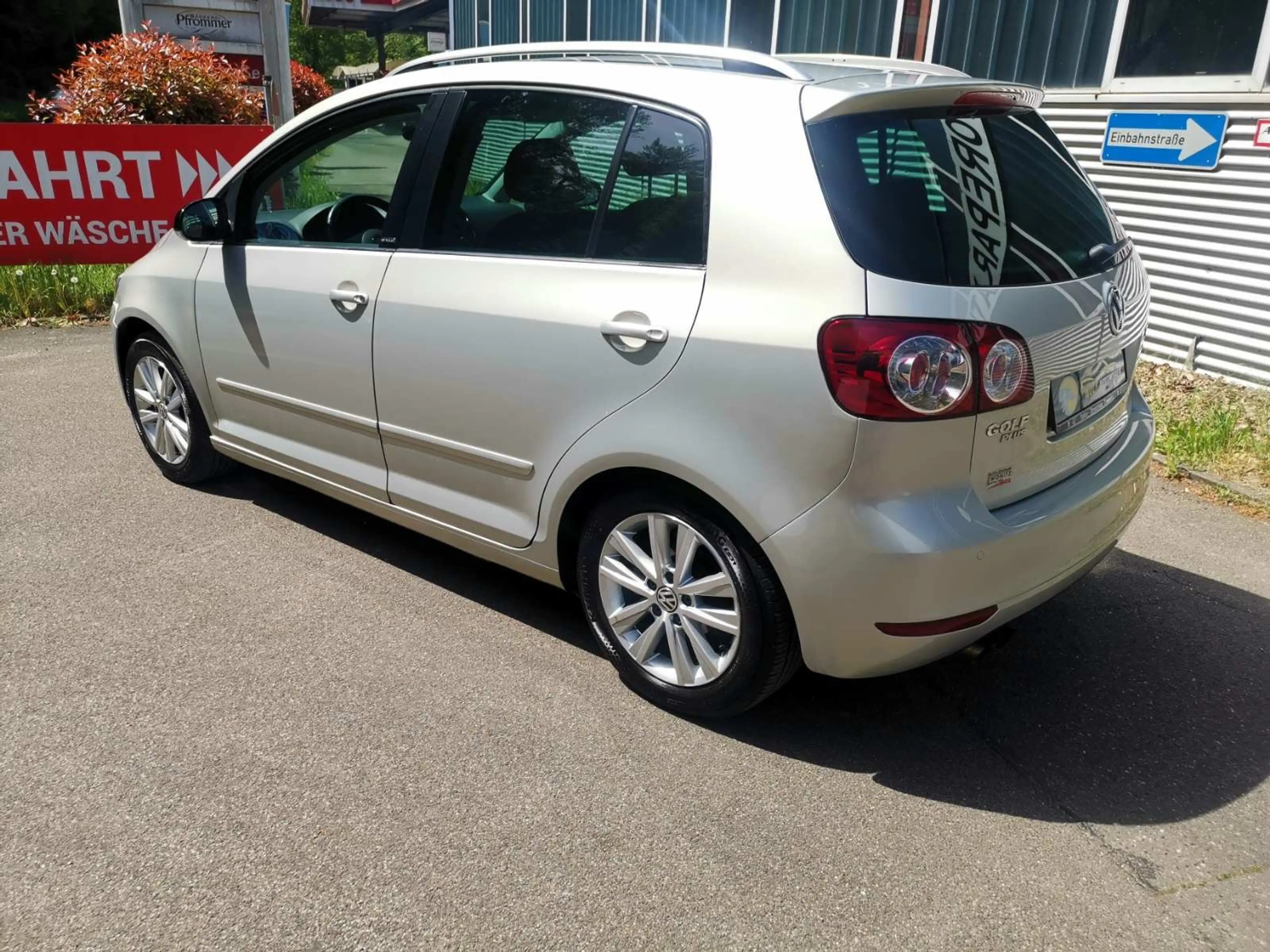Volkswagen Golf Plus Style  Navi Klima 1 Hand Einparkhilfe Neu Tüv — photo 4