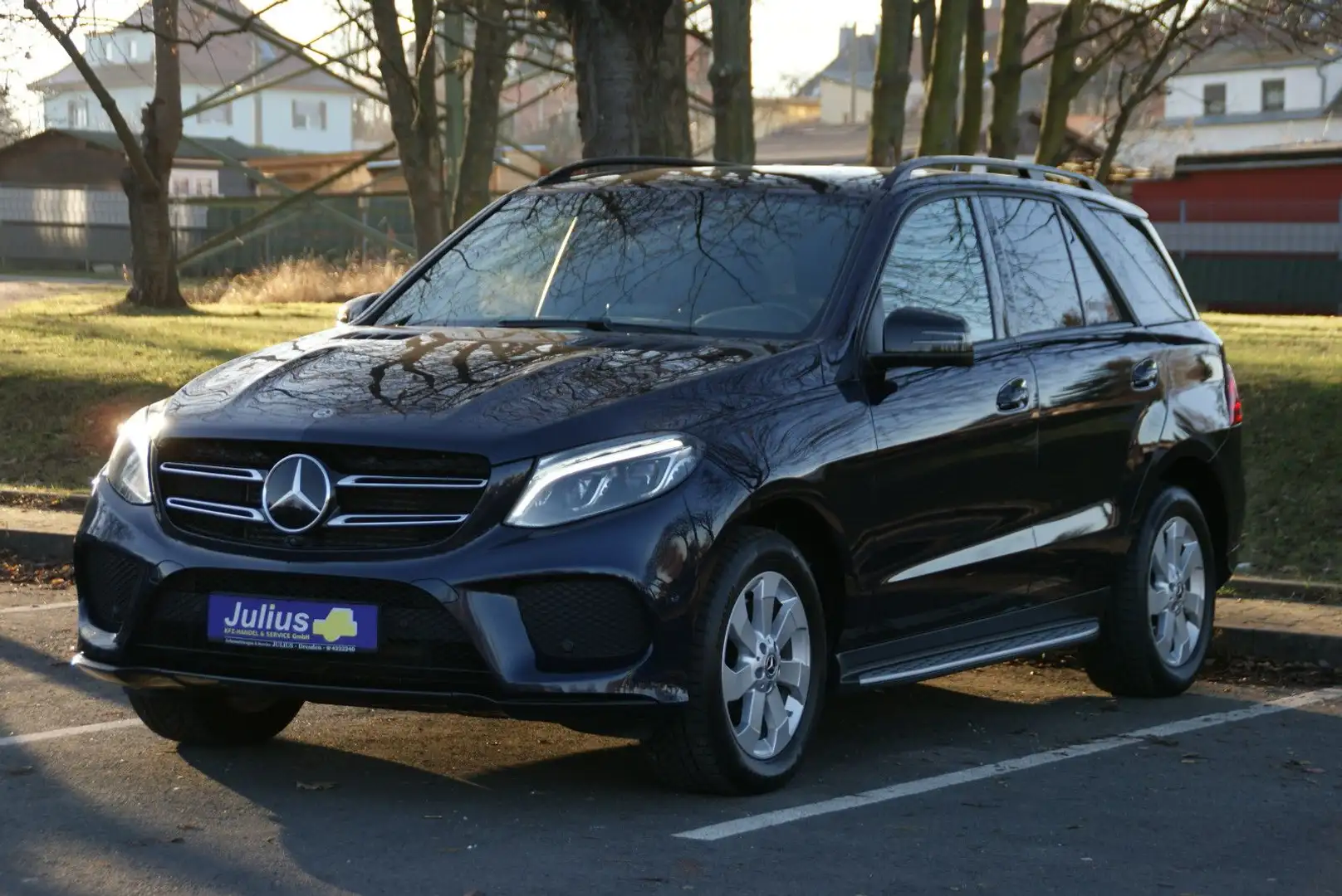Mercedes-Benz GLE 350 d 4Matic AHK SHZ LEDER LED COMMAND AMG Bleu - 2