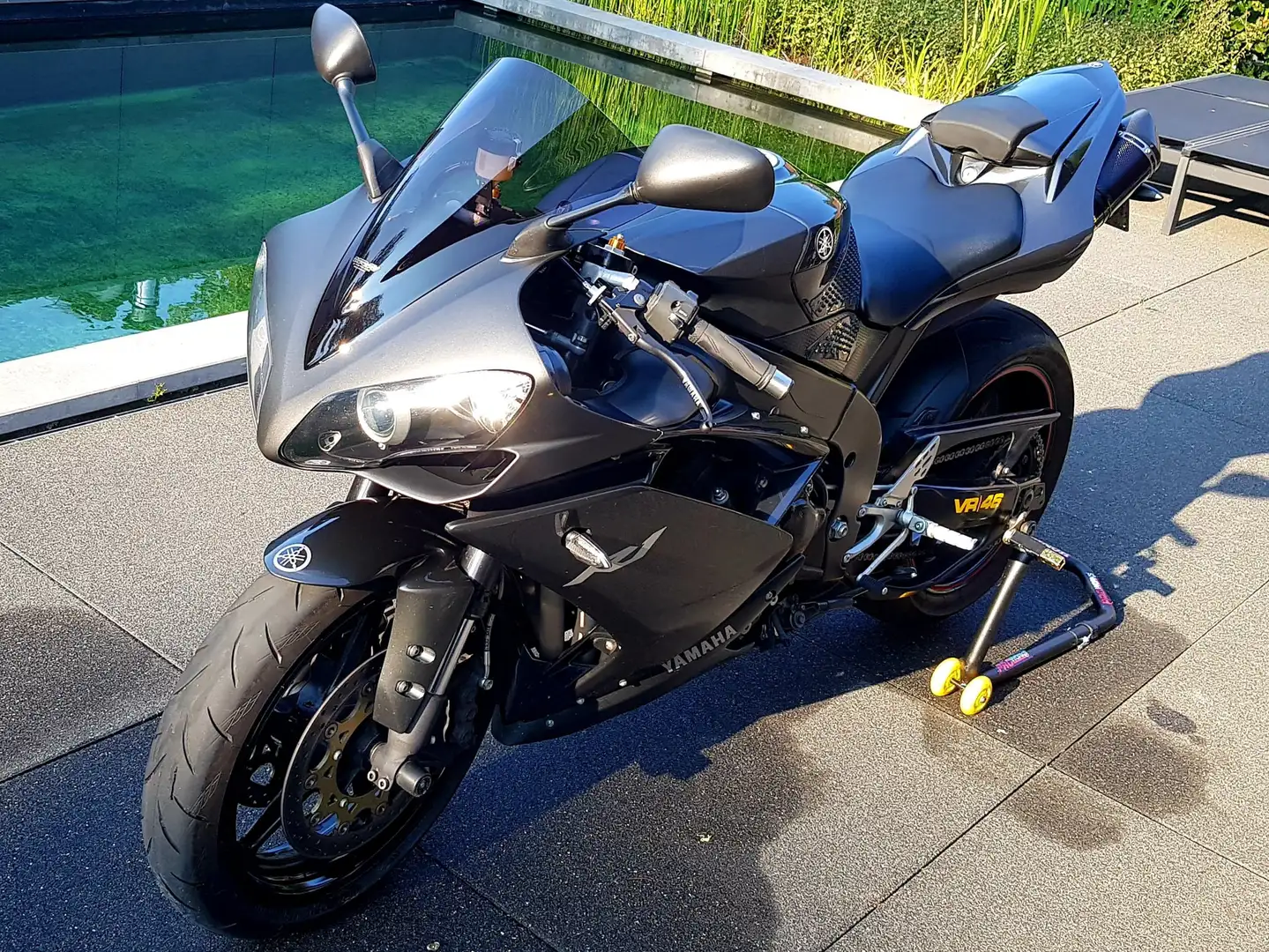 Yamaha YZF-R1 Nero - 2