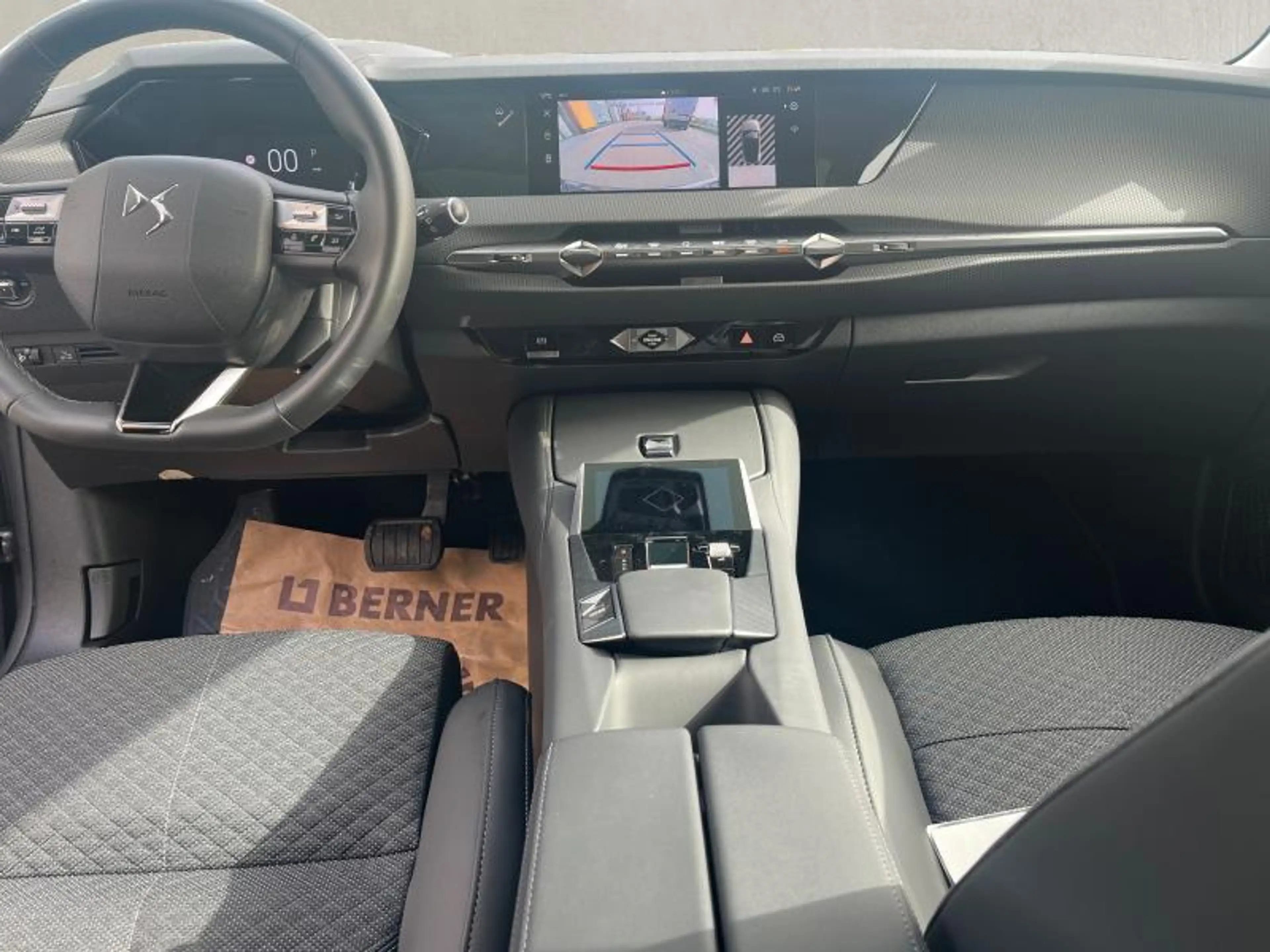 DS Automobiles DS 4 4 Trocadero — photo 10