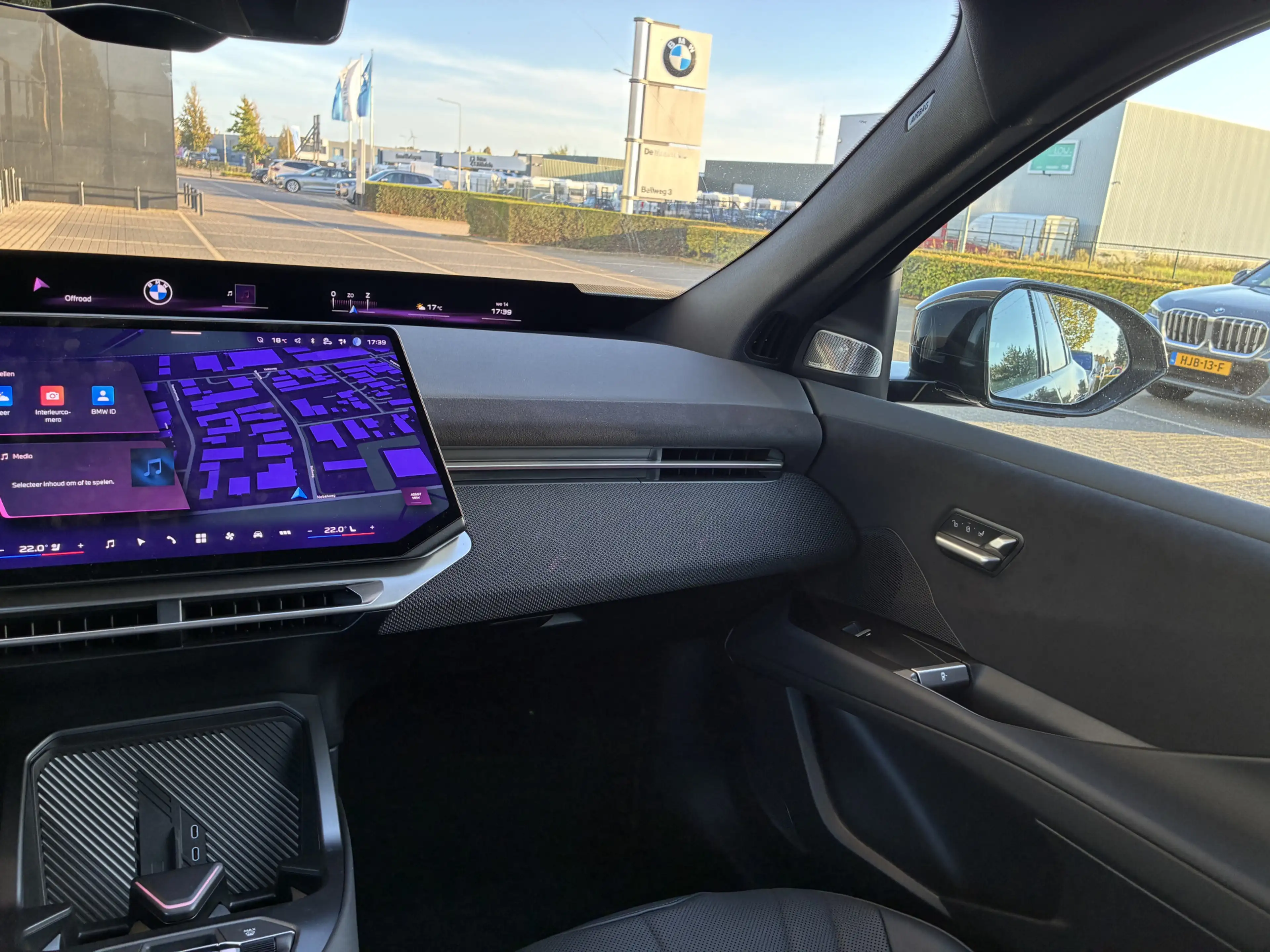 BMW iX3 50 xDrive M Sport / Panoramadak / Trekhaak / 3D He — photo 9