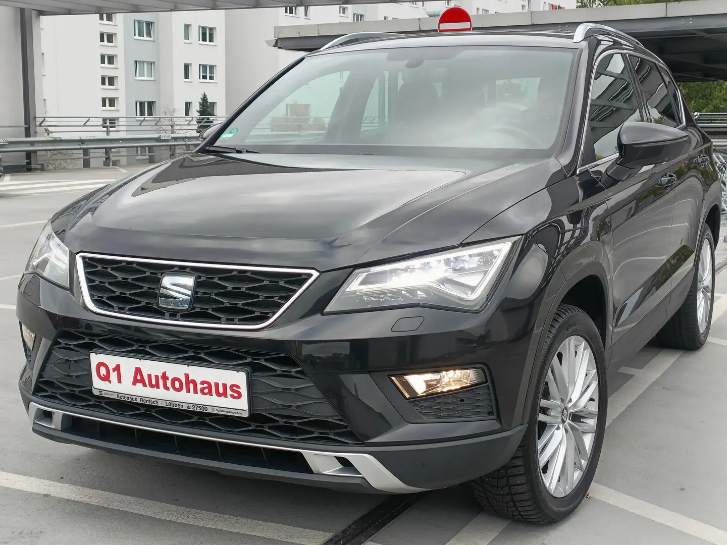 SEAT Ateca 1.4 DSG XCELLENCE LED/NAVI/RFK/SIHZ/STHZG/AMBIENTE Noir - 1