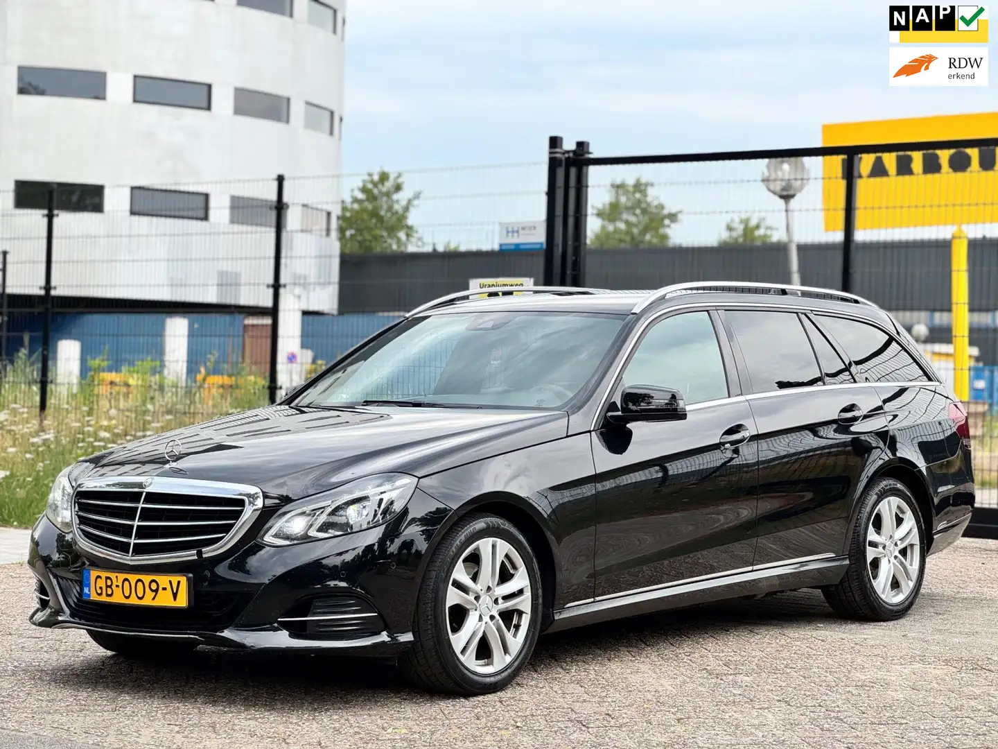 Mercedes-Benz E 200 Estate CDI Ambition Avantgarde|NAVI|AUT|XENON|RIJD Czarny - 1