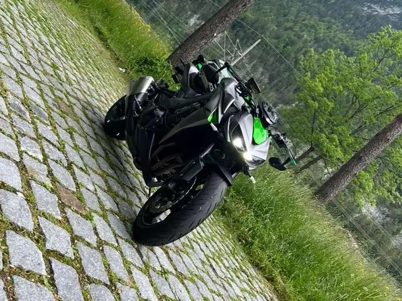 Kawasaki Z1000 SX - foto 7