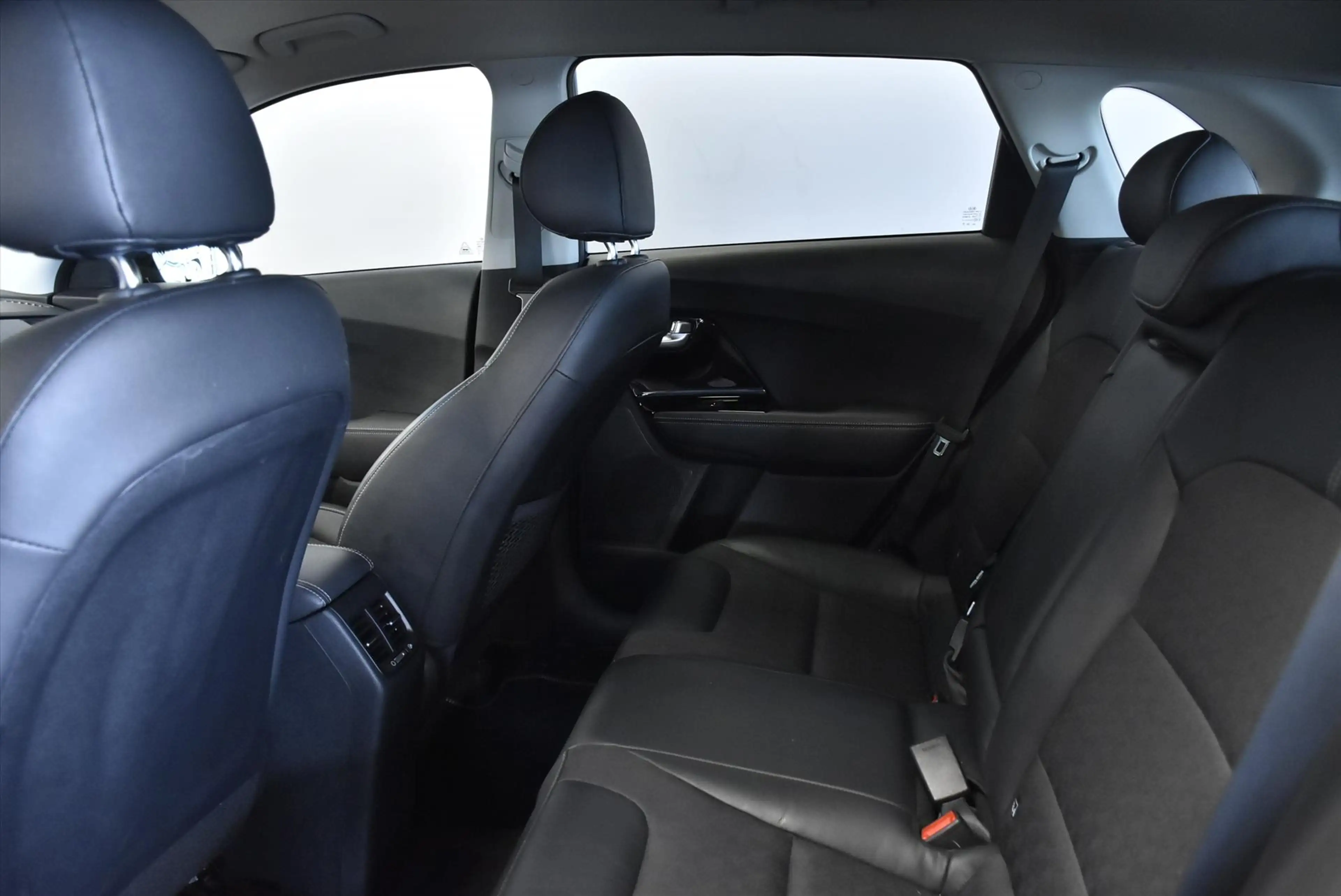 Kia Niro 1.6 GDi Hybrid DynamicPlusLine — photo 12