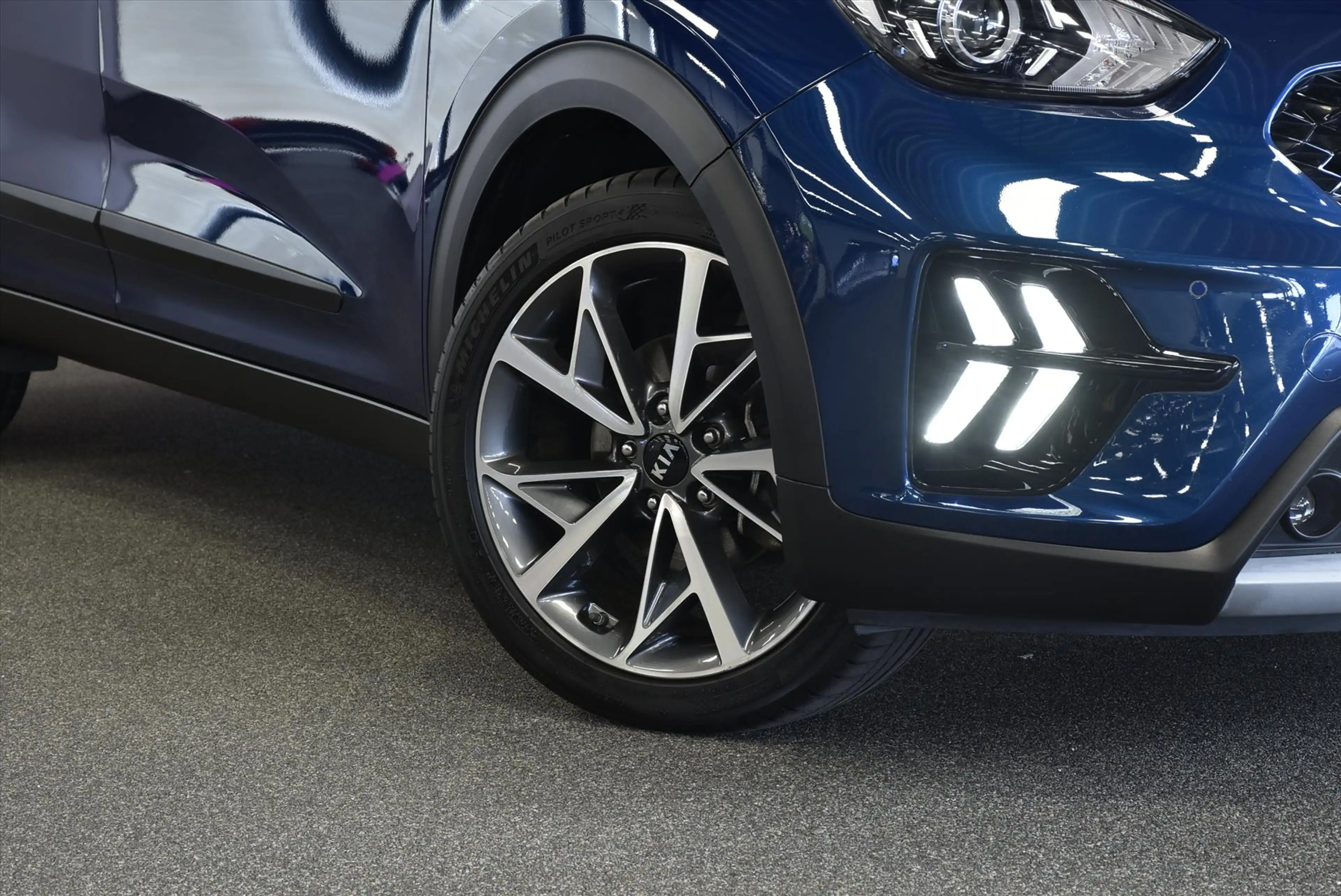 Kia Niro 1.6 GDi Hybrid DynamicPlusLine — photo 6