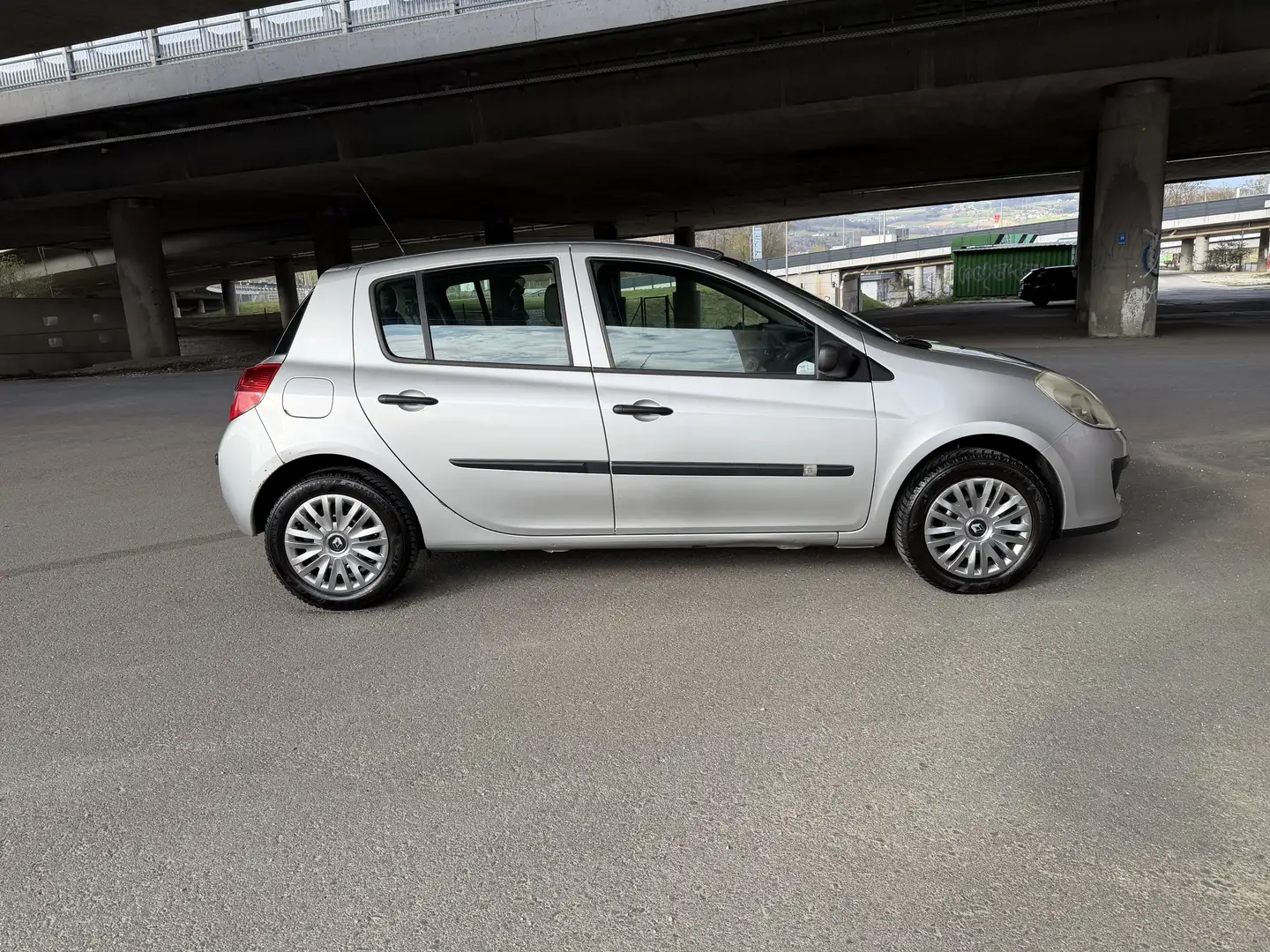 Renault Clio 1.2 16V Dynamique - 2