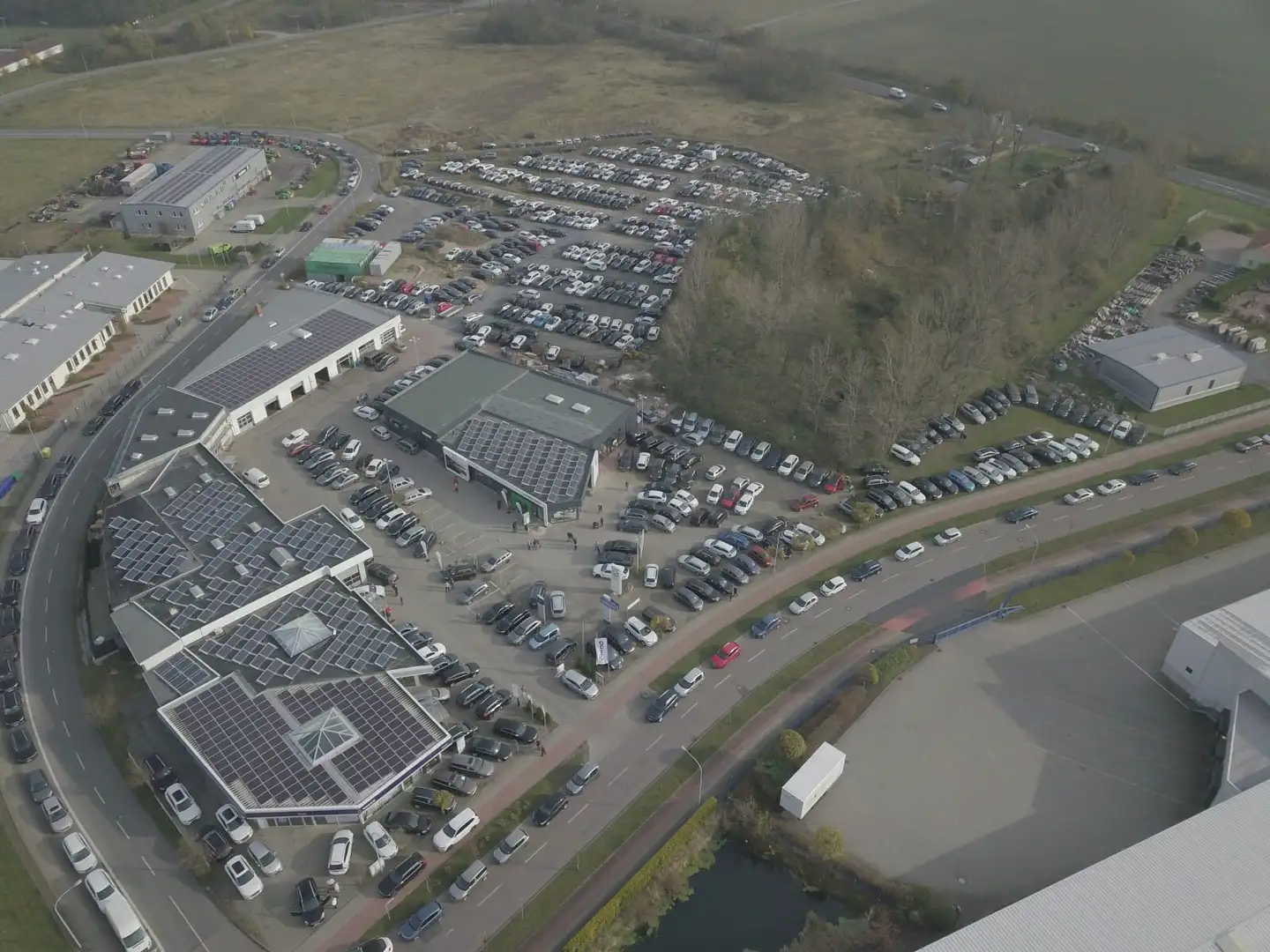 Volvo XC60 R Design T6 PHEV AWD*H&K*AHK*RFK* Grau - 1