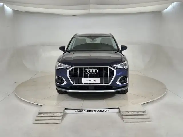 Audi Q3 view 2