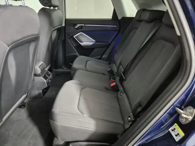 Audi Q3 view 7