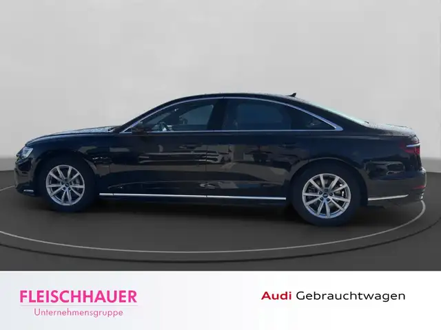 Audi A8 view 3