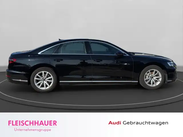 Audi A8 view 8