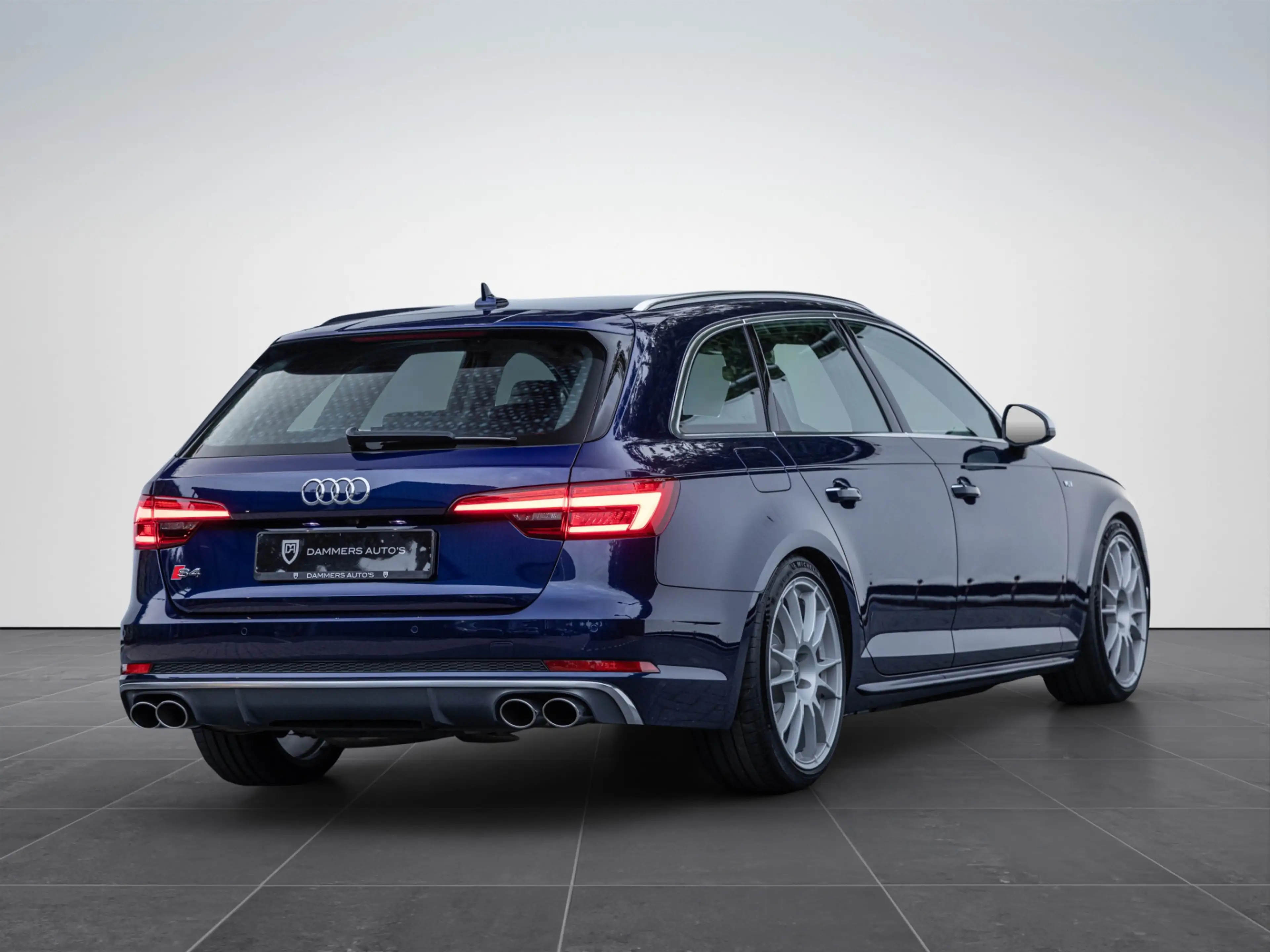Audi S4 Avant 3.0 TFSI Quattro B&O HuD Massage Milltek KW — photo 18
