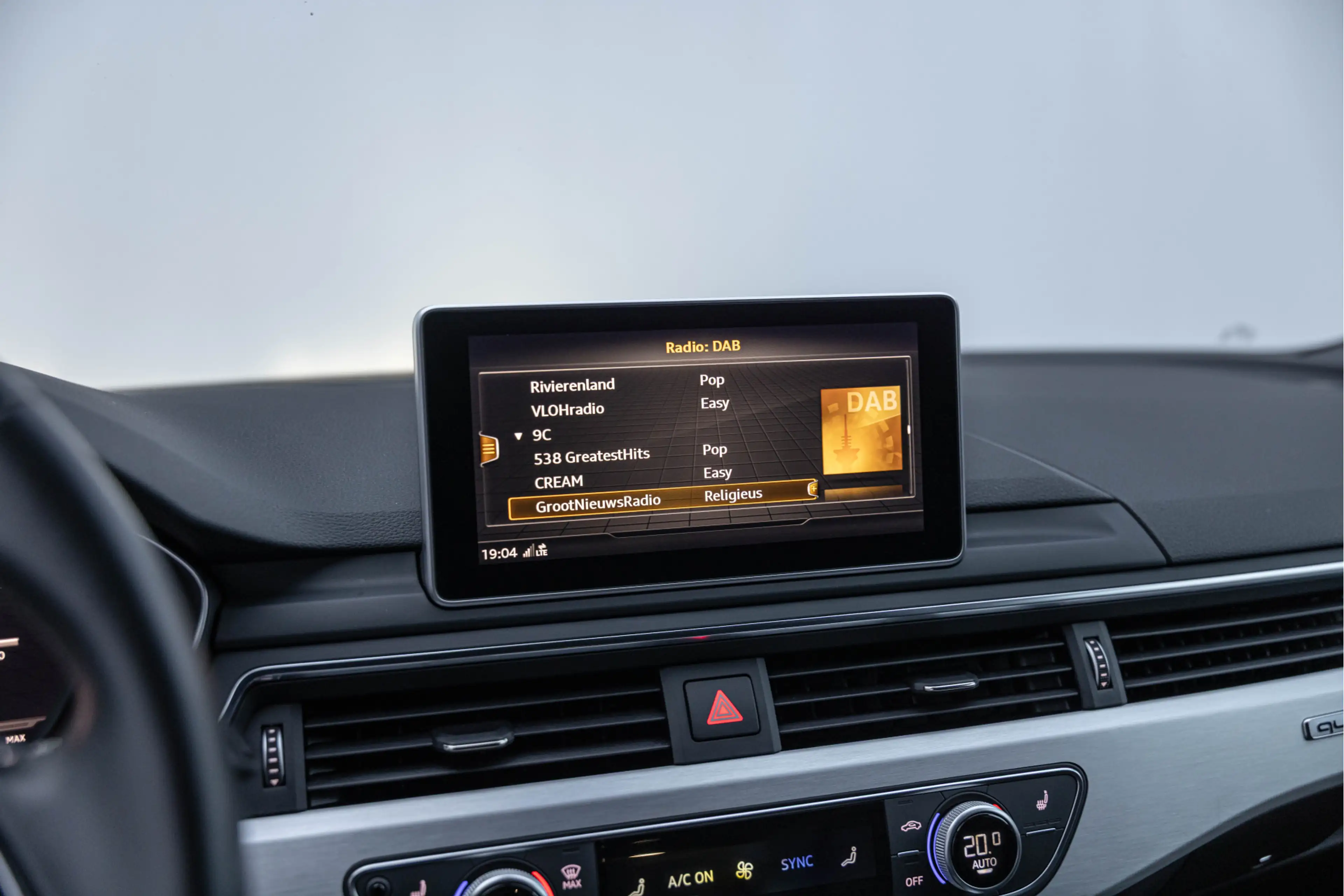 Audi S4 Avant 3.0 TFSI Quattro B&O HuD Massage Milltek KW — photo 25