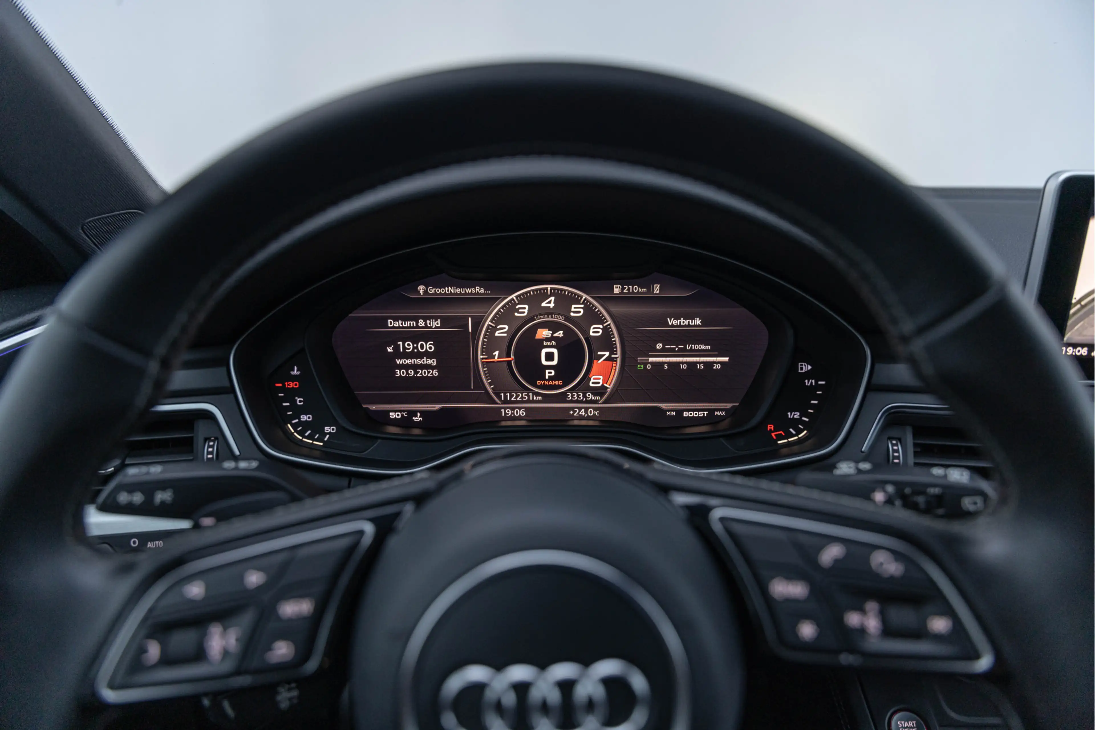 Audi S4 Avant 3.0 TFSI Quattro B&O HuD Massage Milltek KW — photo 35
