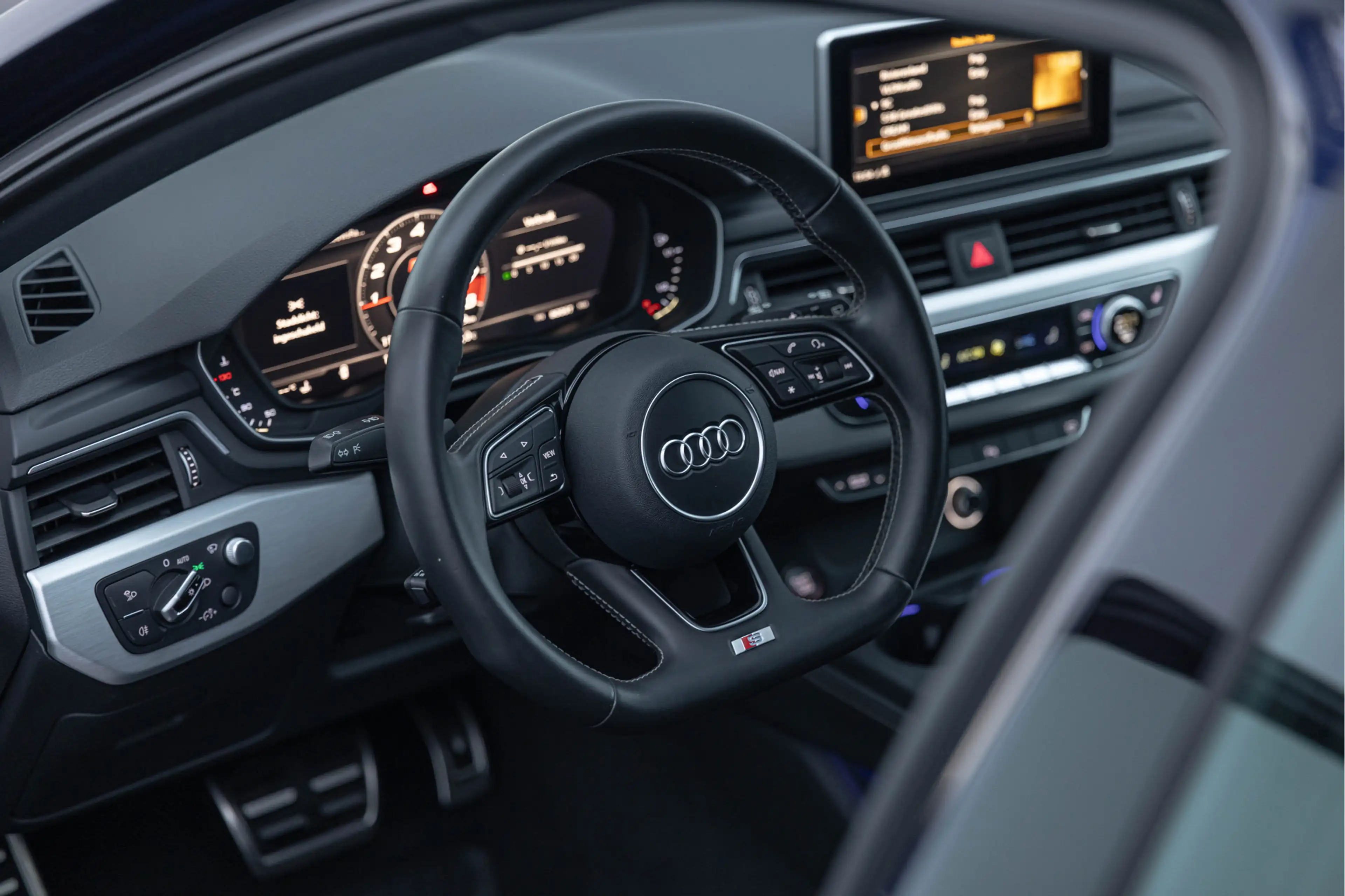 Audi S4 Avant 3.0 TFSI Quattro B&O HuD Massage Milltek KW — photo 24