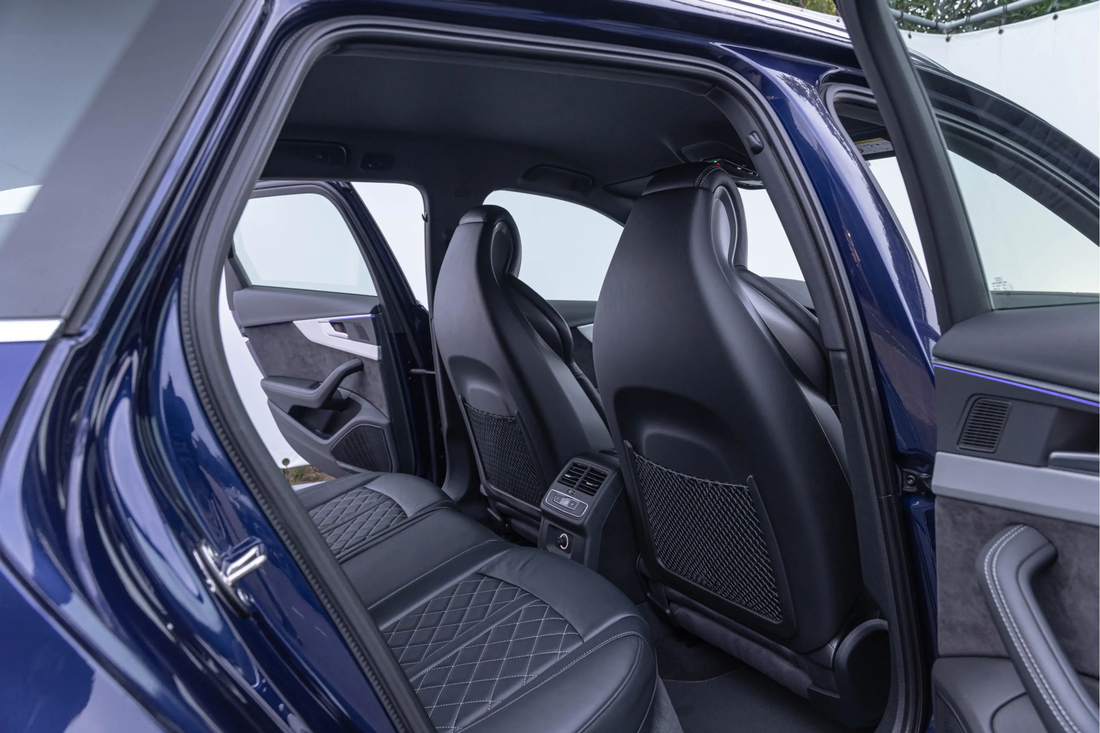 Audi S4 Avant 3.0 TFSI Quattro B&O HuD Massage Milltek KW — photo 14