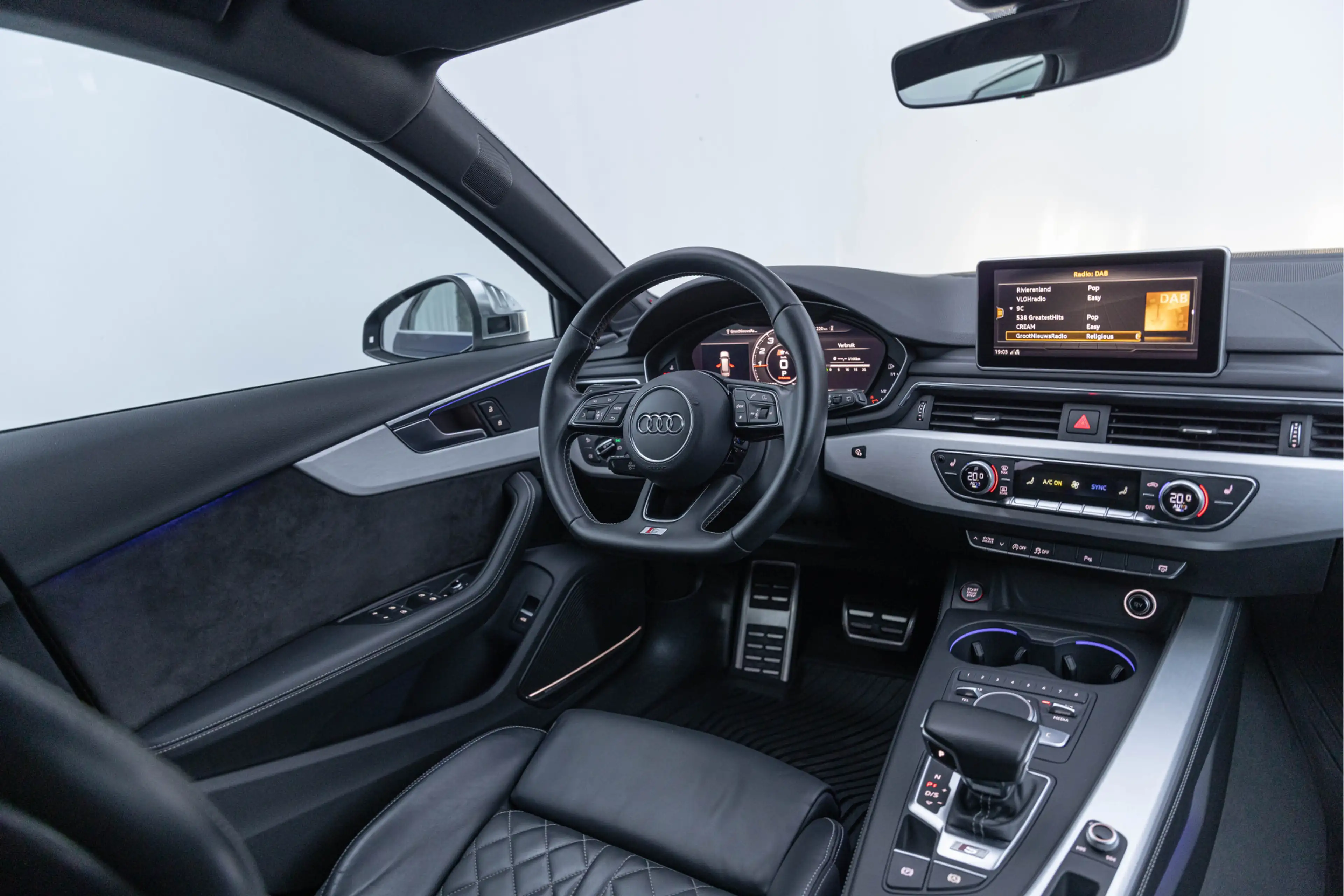 Audi S4 Avant 3.0 TFSI Quattro B&O HuD Massage Milltek KW — photo 3