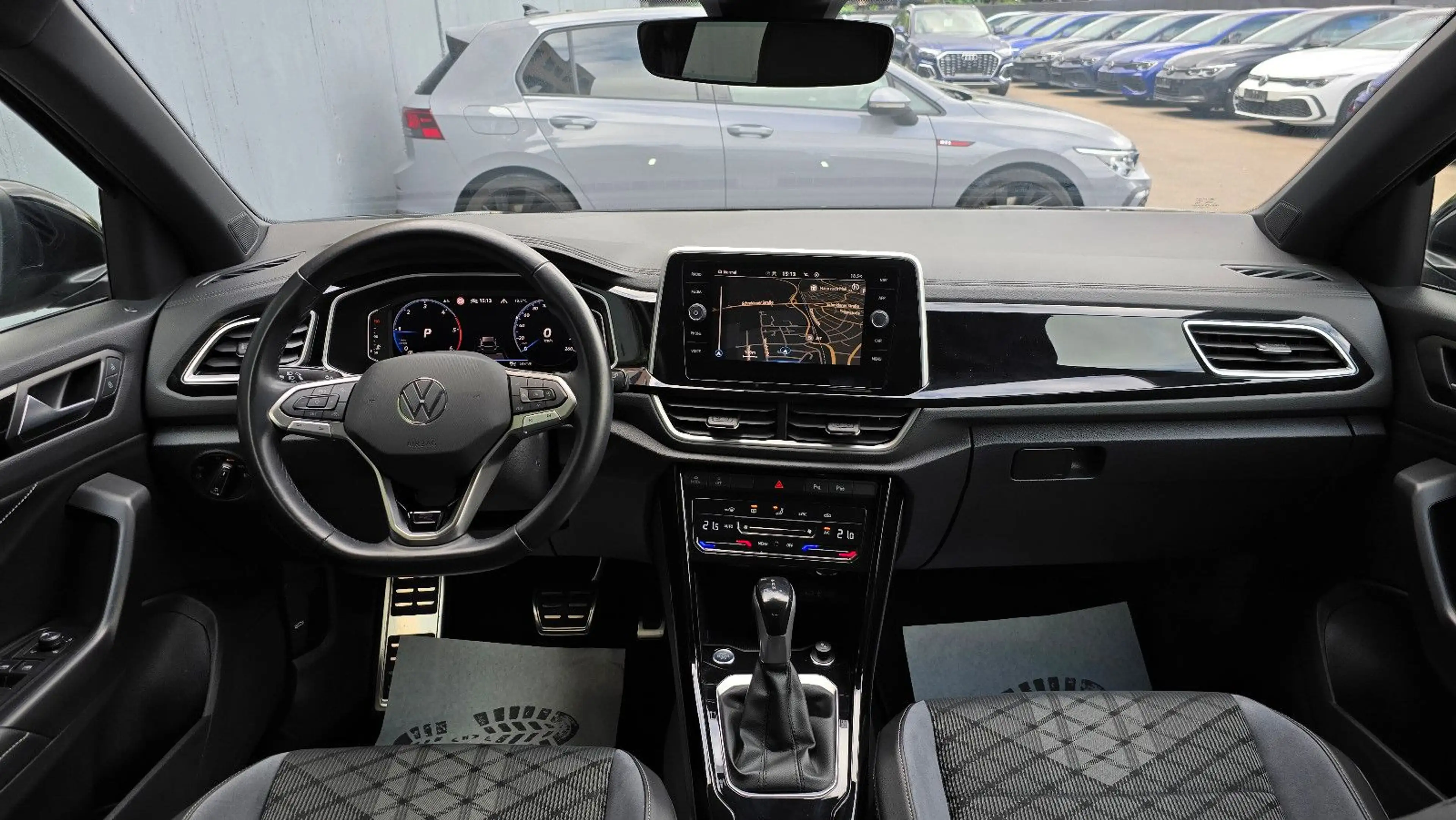 Volkswagen T-Roc 2.0 TDI DSG 3 x R-Line Virtual/ACC/K-less — photo 5