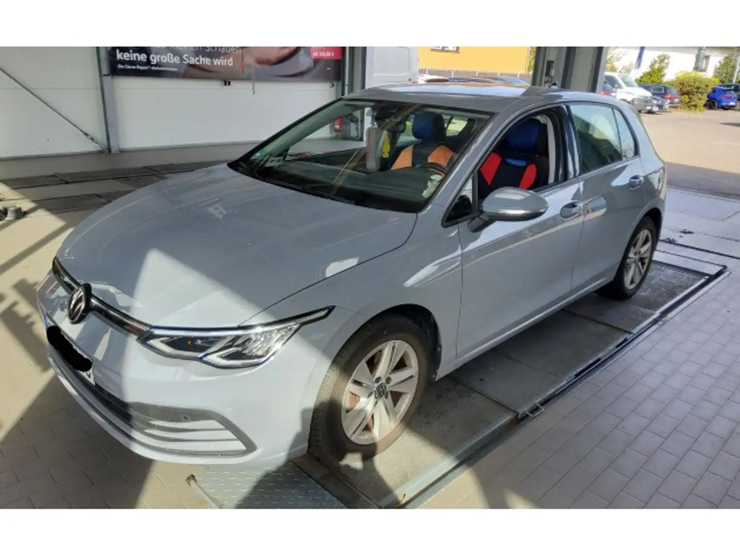 Volkswagen Golf VIII 1.5 TSI Life Navi Sprachbedienung Spur Grijs - 2