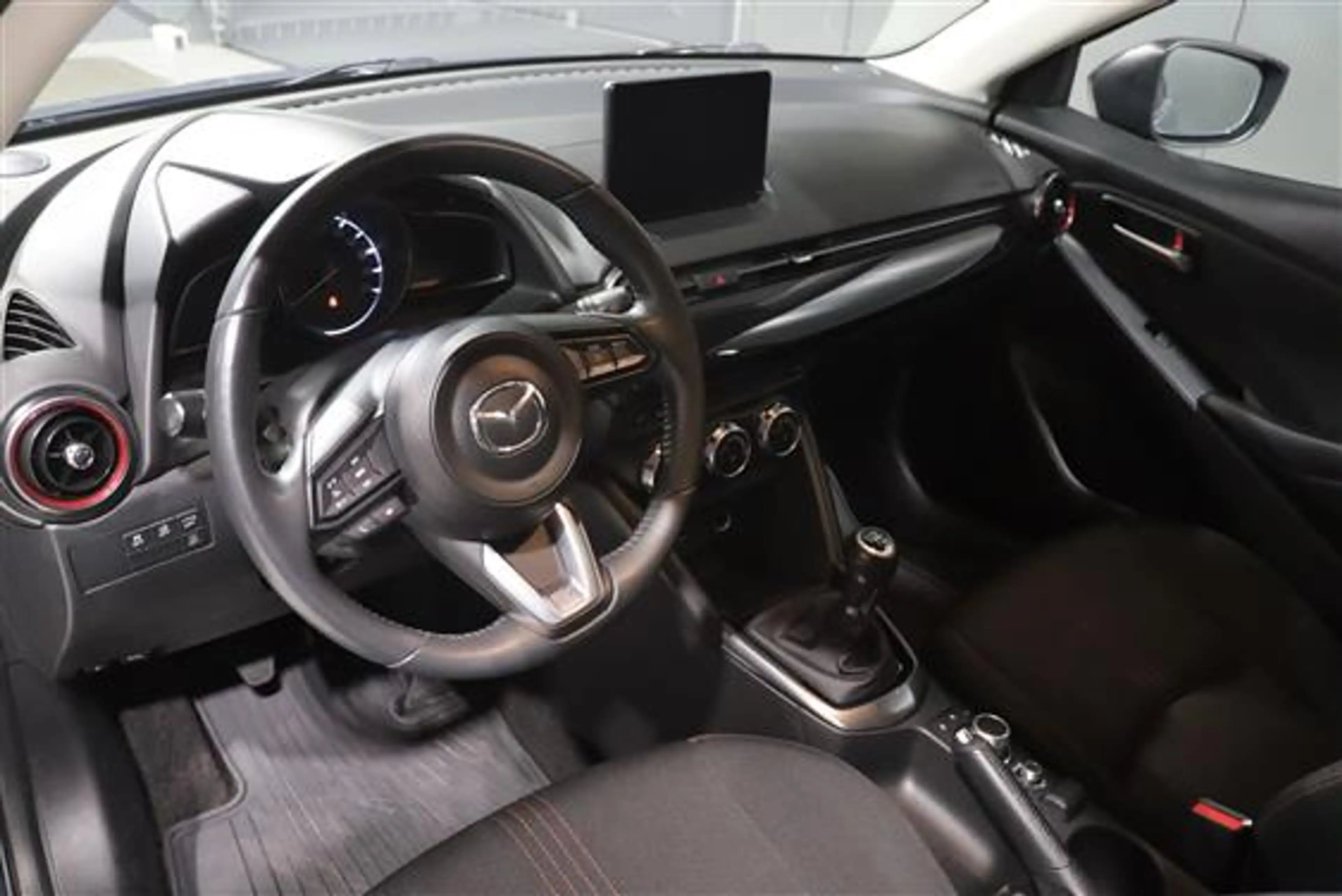 Mazda 2 E-SKYACTIV G HOMURA — photo 8