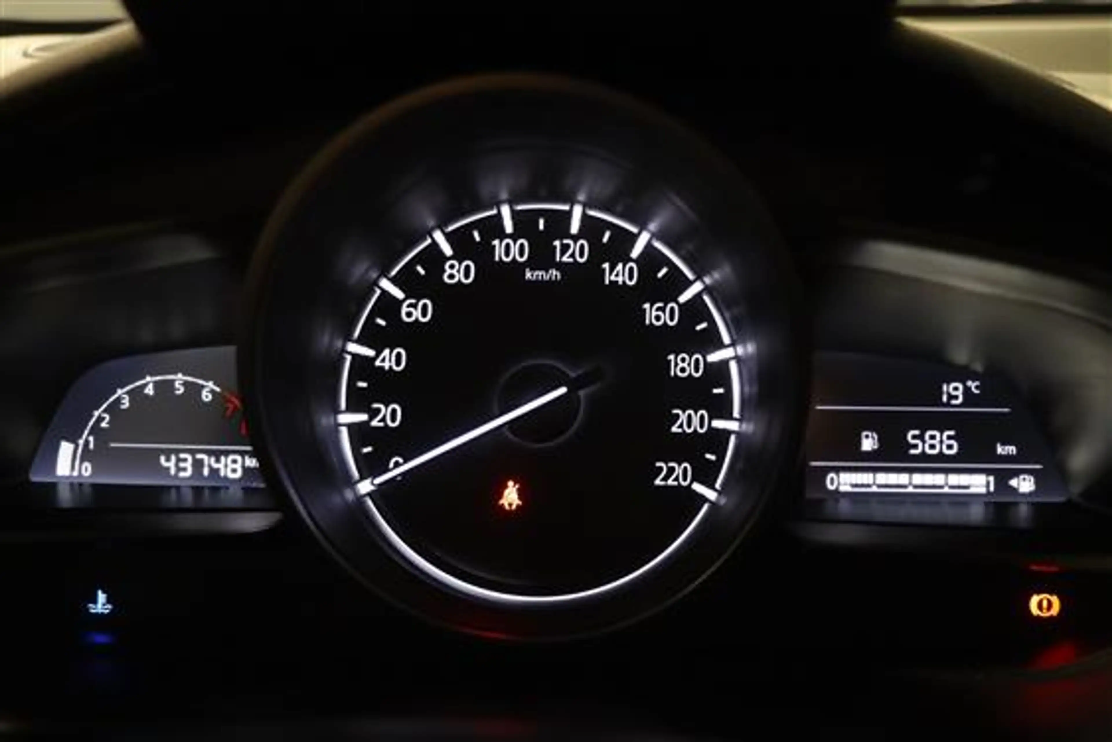 Mazda 2 E-SKYACTIV G HOMURA — photo 9