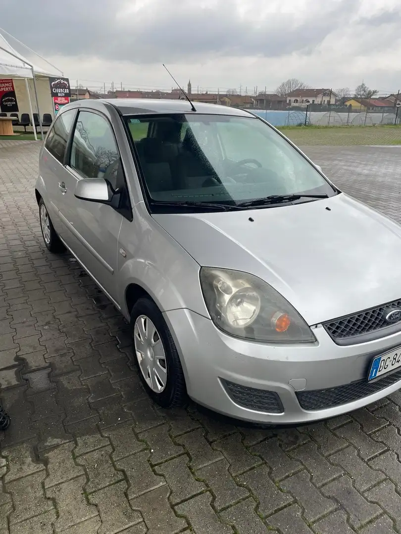 Ford Fiesta 3 porte Argento - 1