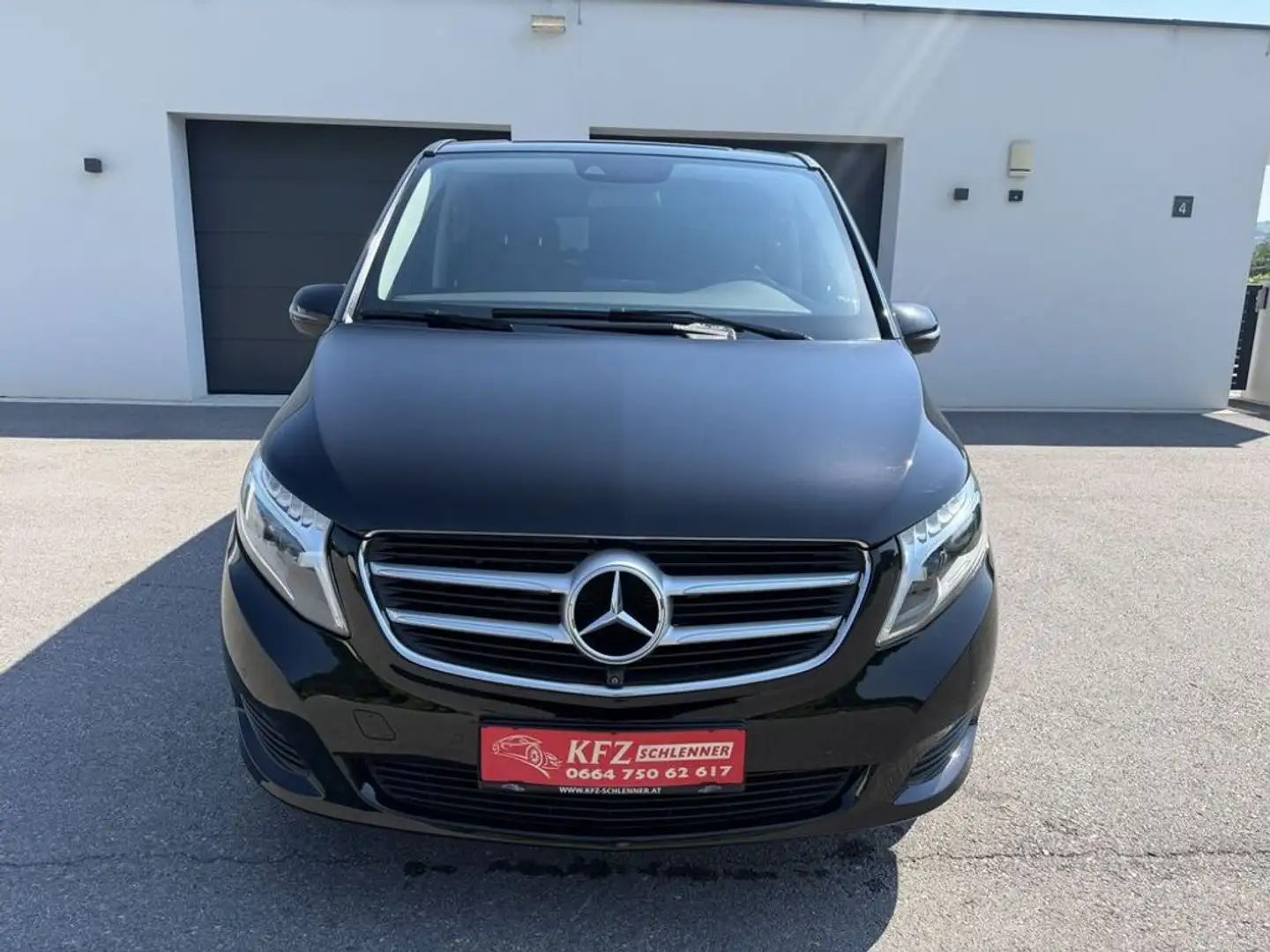 Mercedes-Benz V 250 AVANTGARDE 4MATIC extralang/LED/Leder/Navi Schwarz - 2