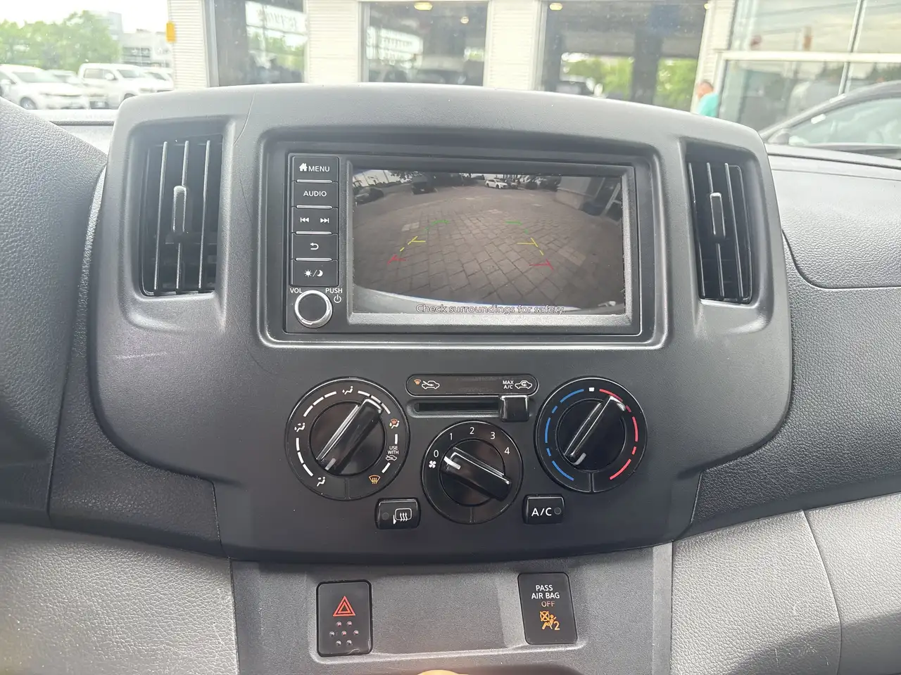 Nissan NV200 fotografie Nissan NV200