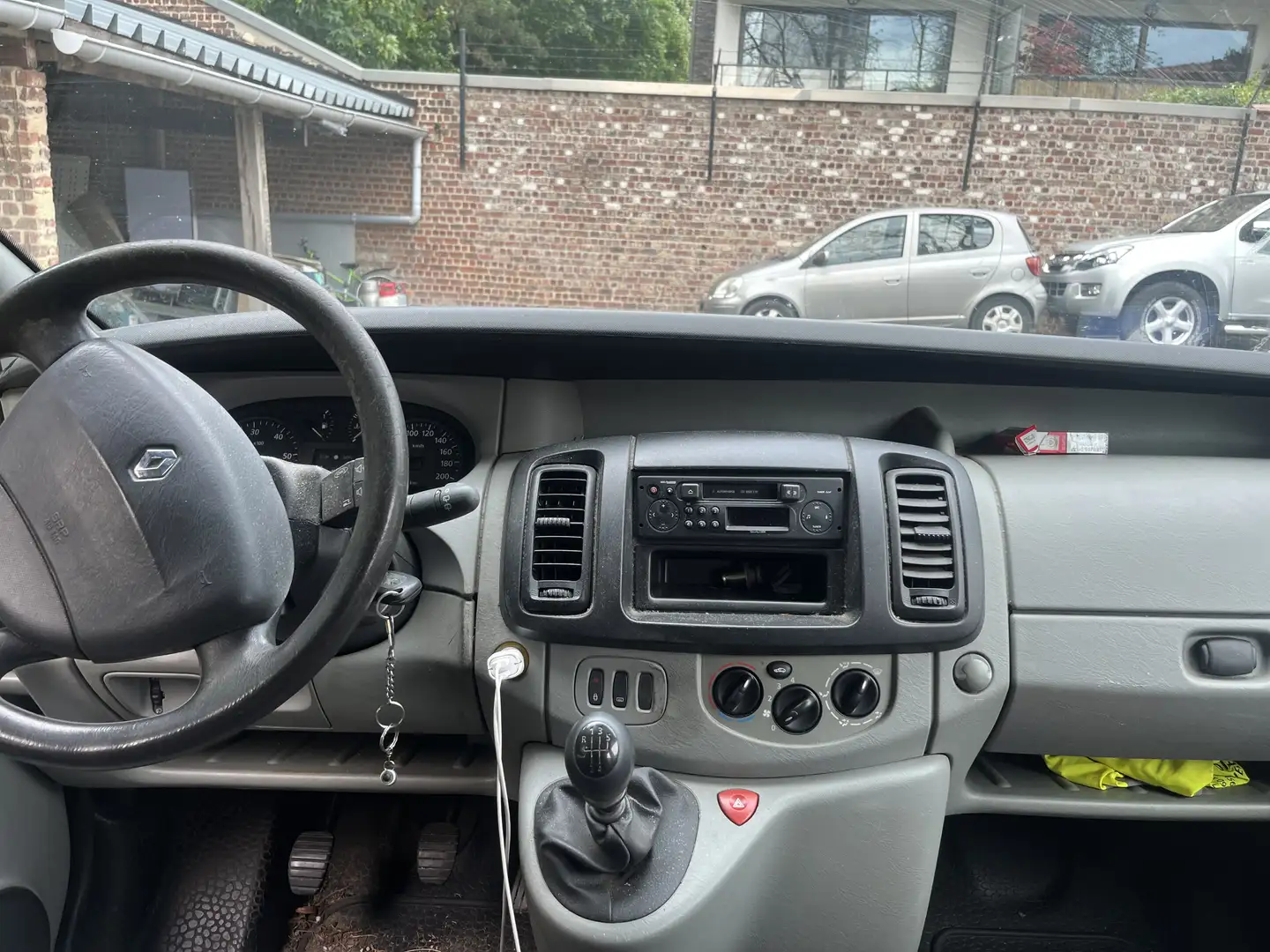 Renault Trafic 1.9 dCi L1H1 - 1