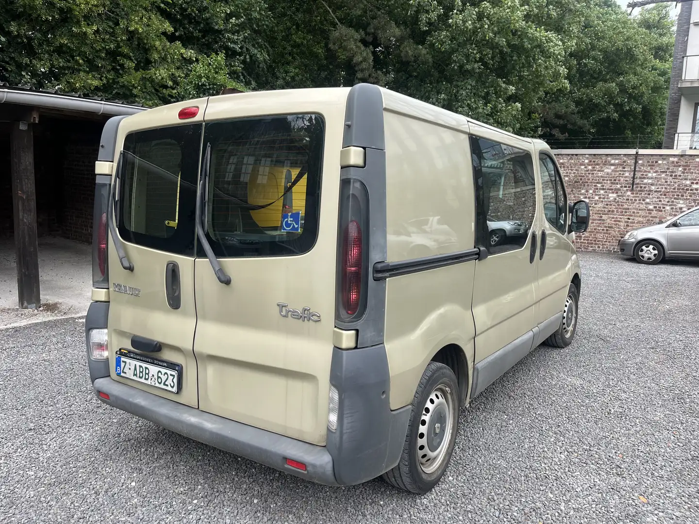Renault Trafic 1.9 dCi L1H1 - 2