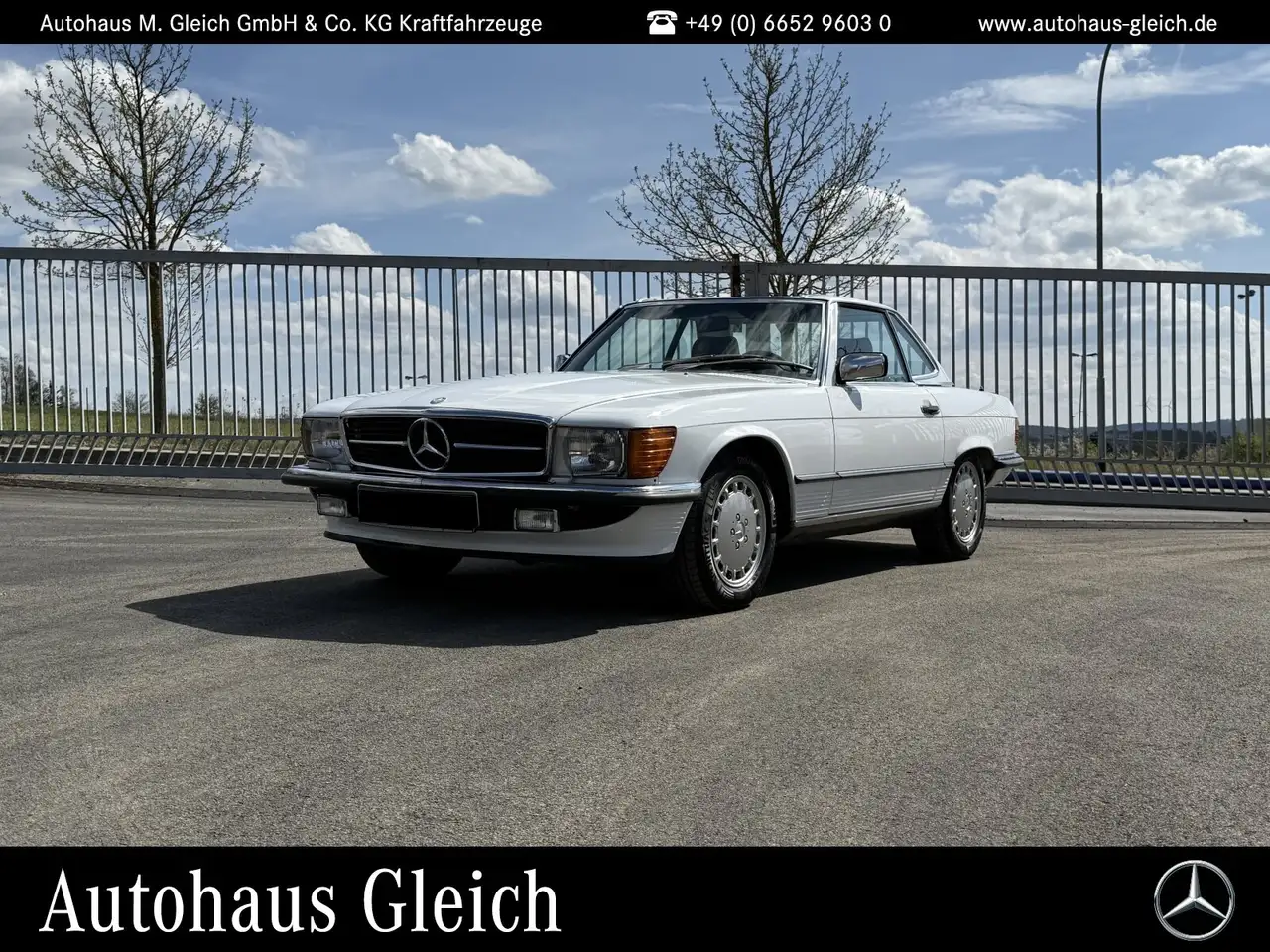 Mercedes-Benz 560 SL Klima/Sitzhzg./Radio MB - Exquisit - Radio MB - Exquisit - Japan/Verdeckstoff dunkelblau, foto 1