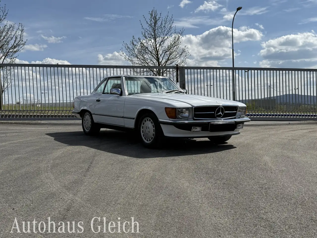 Mercedes-Benz 560 SL Klima/Sitzhzg./Radio MB - Exquisit - Radio MB - Exquisit - Japan/Verdeckstoff dunkelblau, foto 3