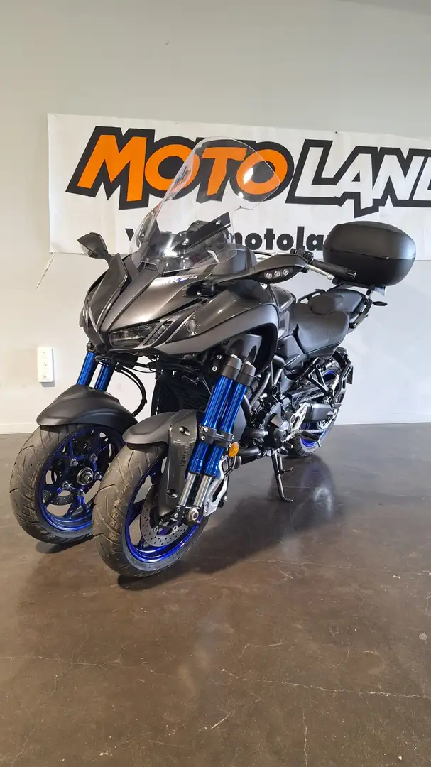 Yamaha Niken Gris - 1